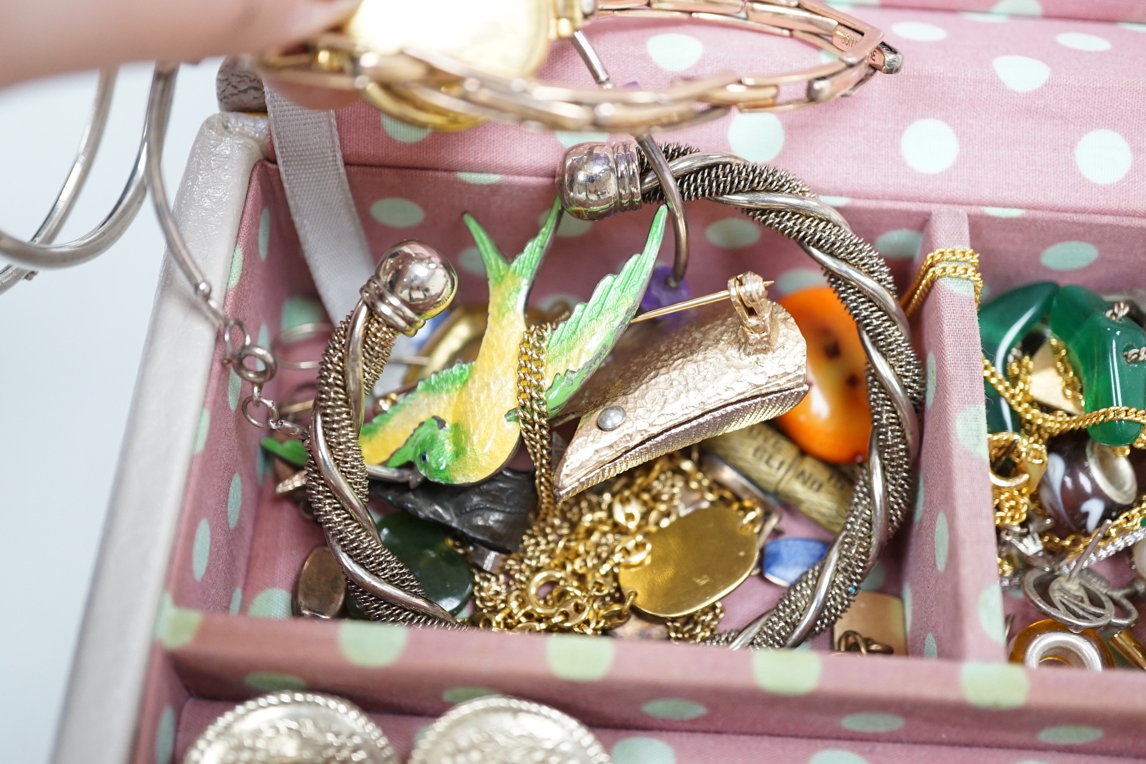 A group of assorted costume jewellery, pocket watches and assorted coins including commemorative. - Image 5 of 6