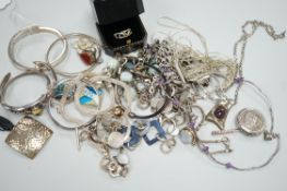 A quantity of assorted jewellery including 925 and white metal bracelets, necklaces, pendants,