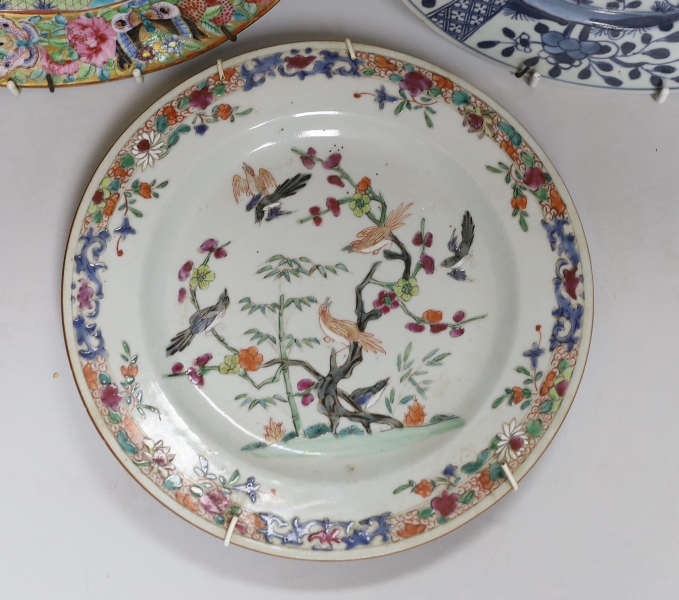 A 19th century Chinese enamelled porcelain dish, 25.4cm and to 18th century Chinese exports - Image 2 of 4