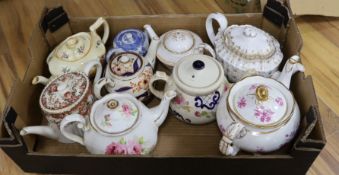 A collection of late 19th century and 20th century decorative teapots (9)