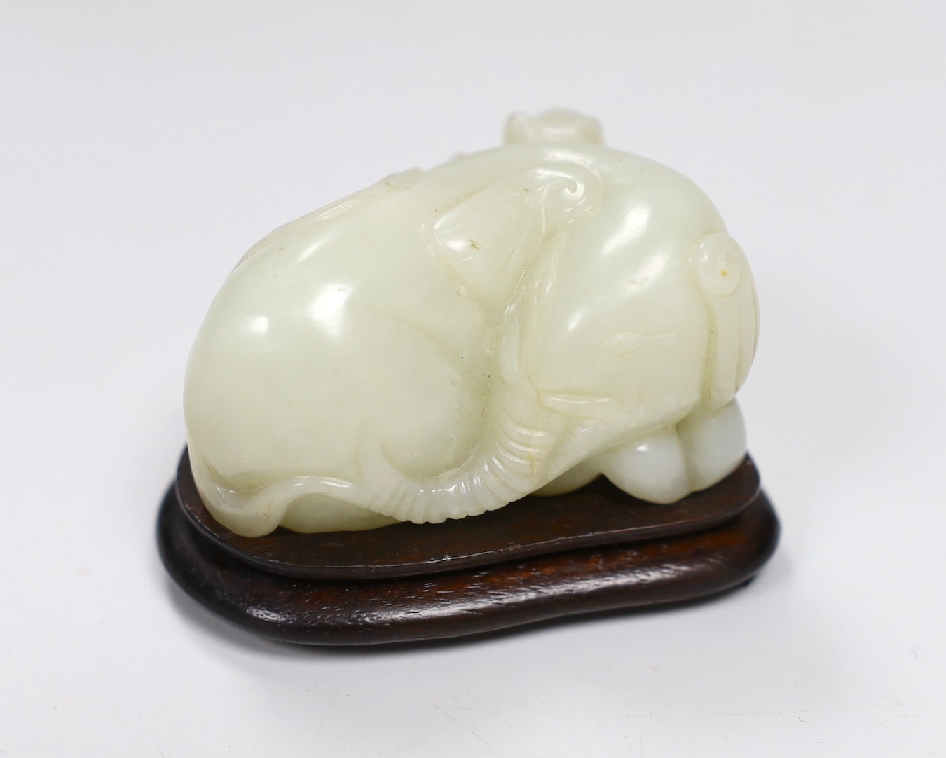 Chinese white jade carving of a monkey and elephant, with wooden stand - 8cms wide and a Chinese - Image 4 of 8