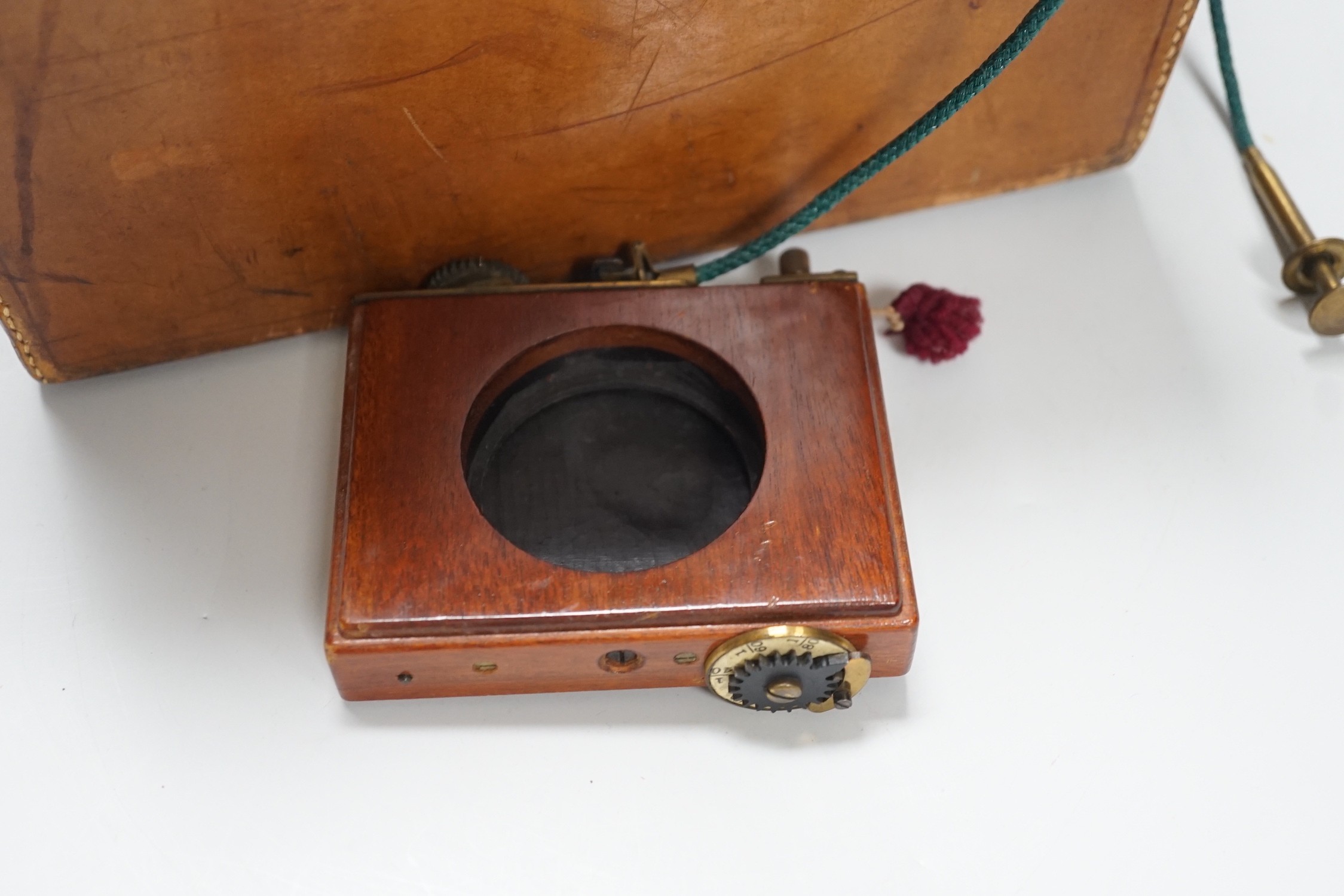 A leather cased Army & Navy auxillery mahogany and brass folding camera, Newton & Co. Lens - Image 3 of 6