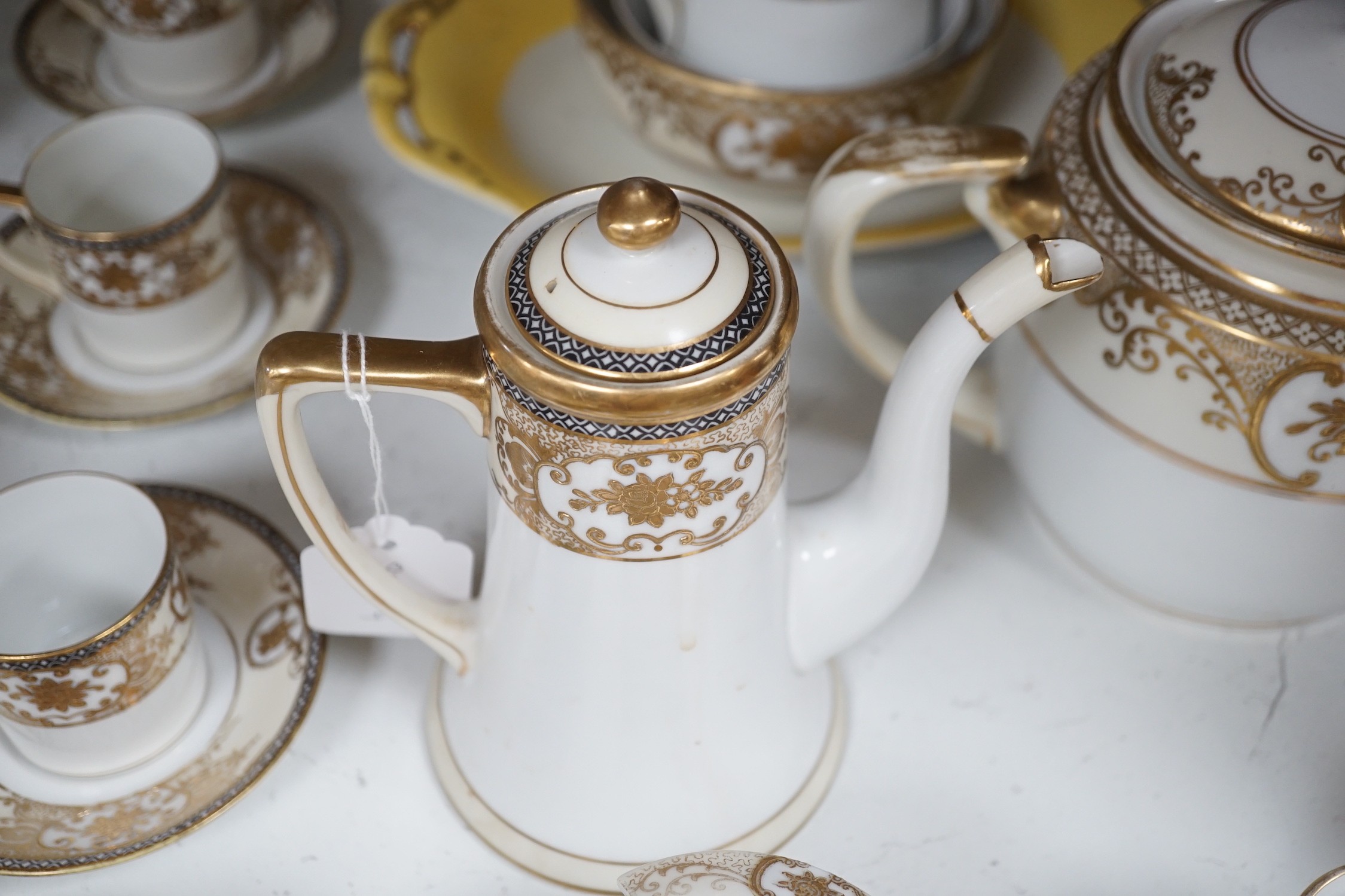 A Noritake tea and coffee set, pattern number 44318 - Image 5 of 9