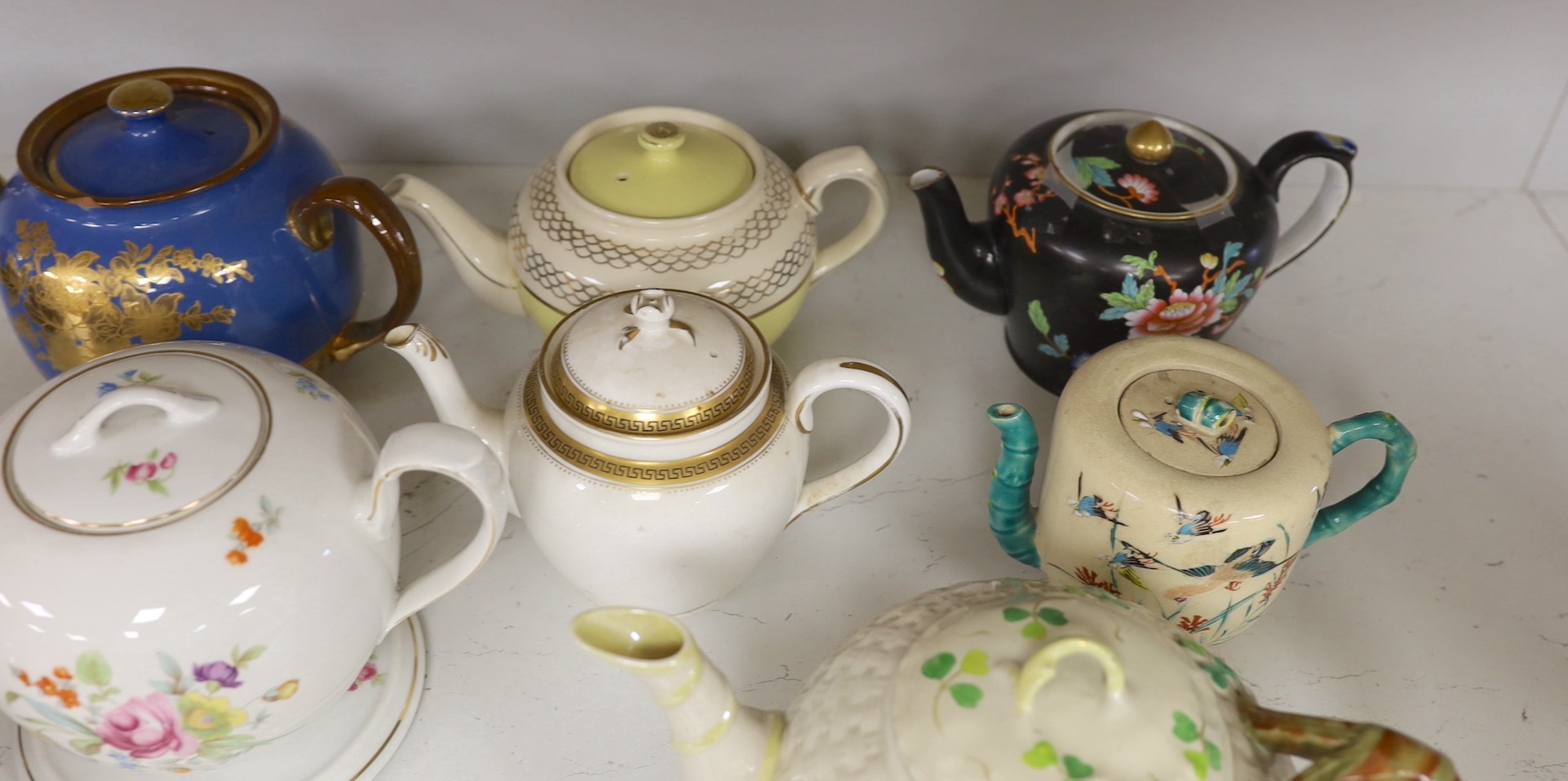 A quantity of various teapots including Belleek, Japanese Satsuma etc. - Image 5 of 6