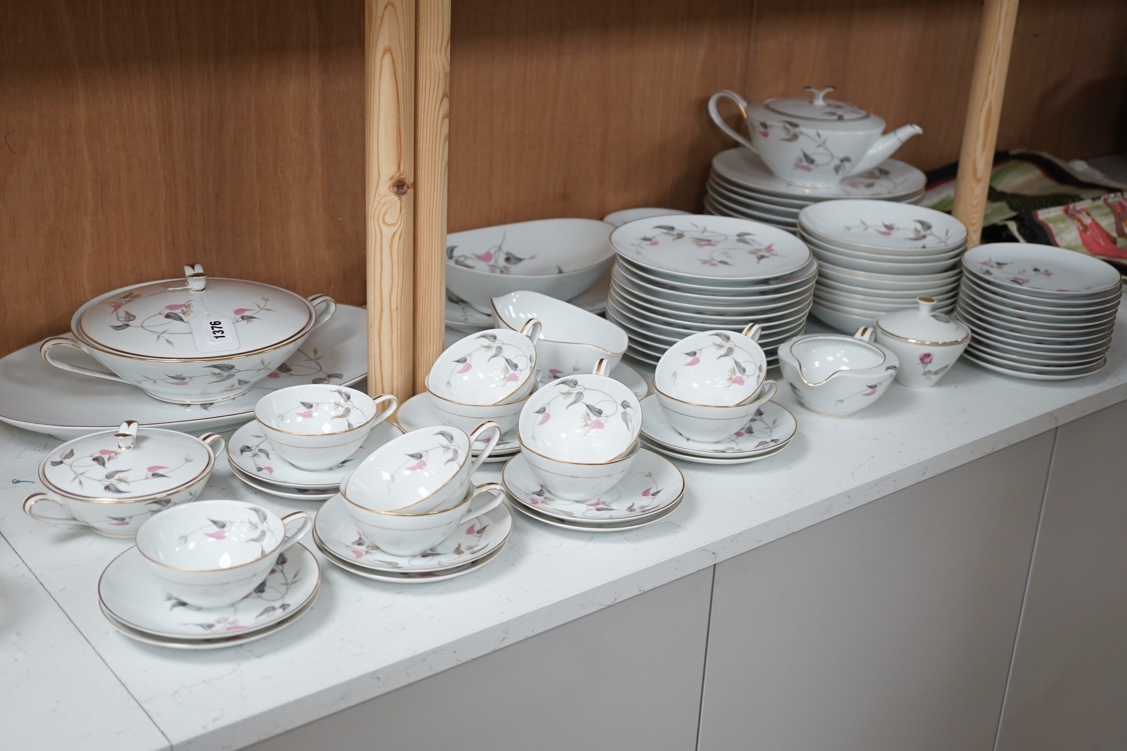 An extensive Noritake Arden pattern dinner and tea service, No. 5063 - Image 6 of 6