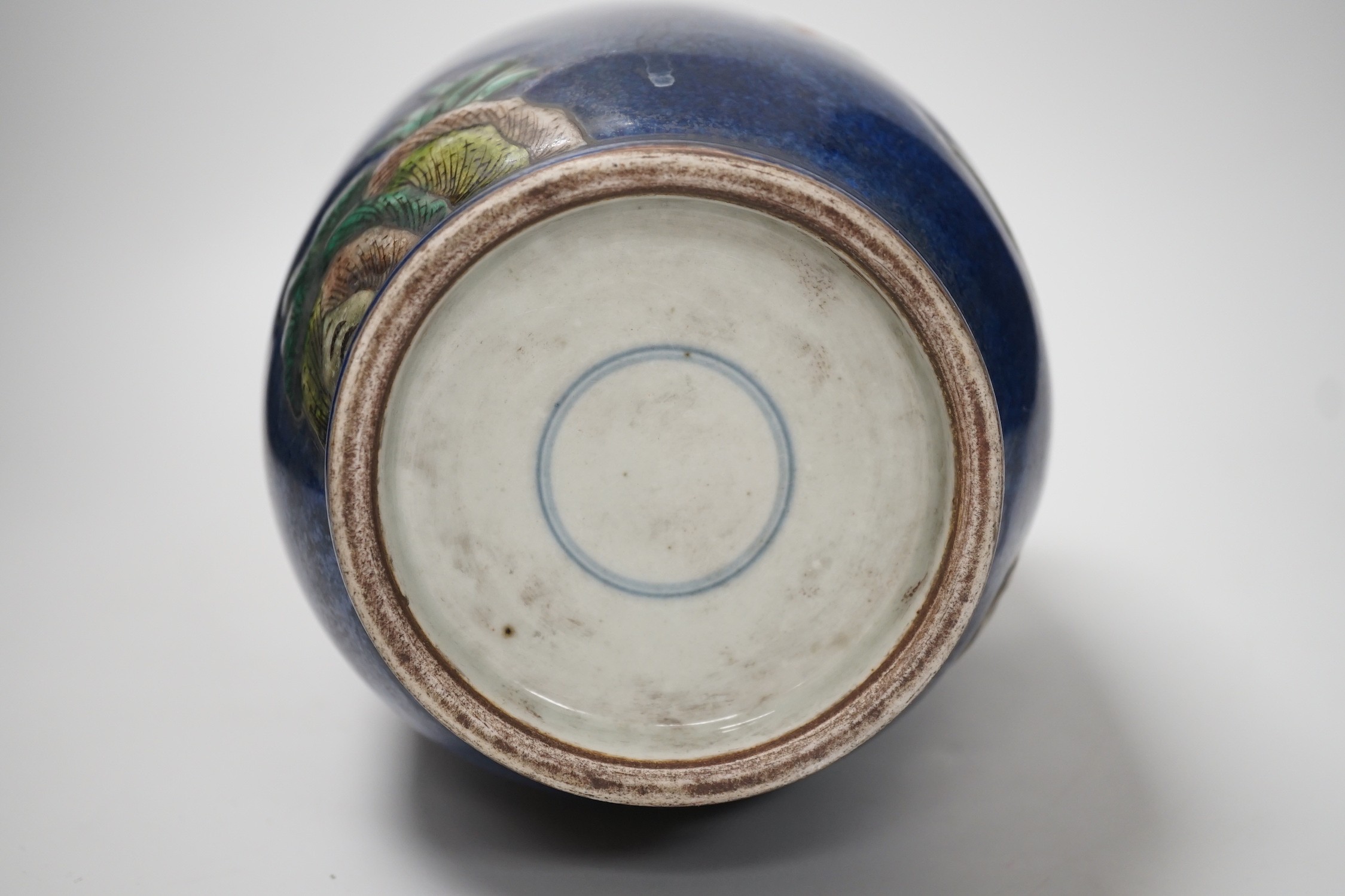 A Chinese powder blue glaze famille verte vase, 31cm - Image 5 of 5