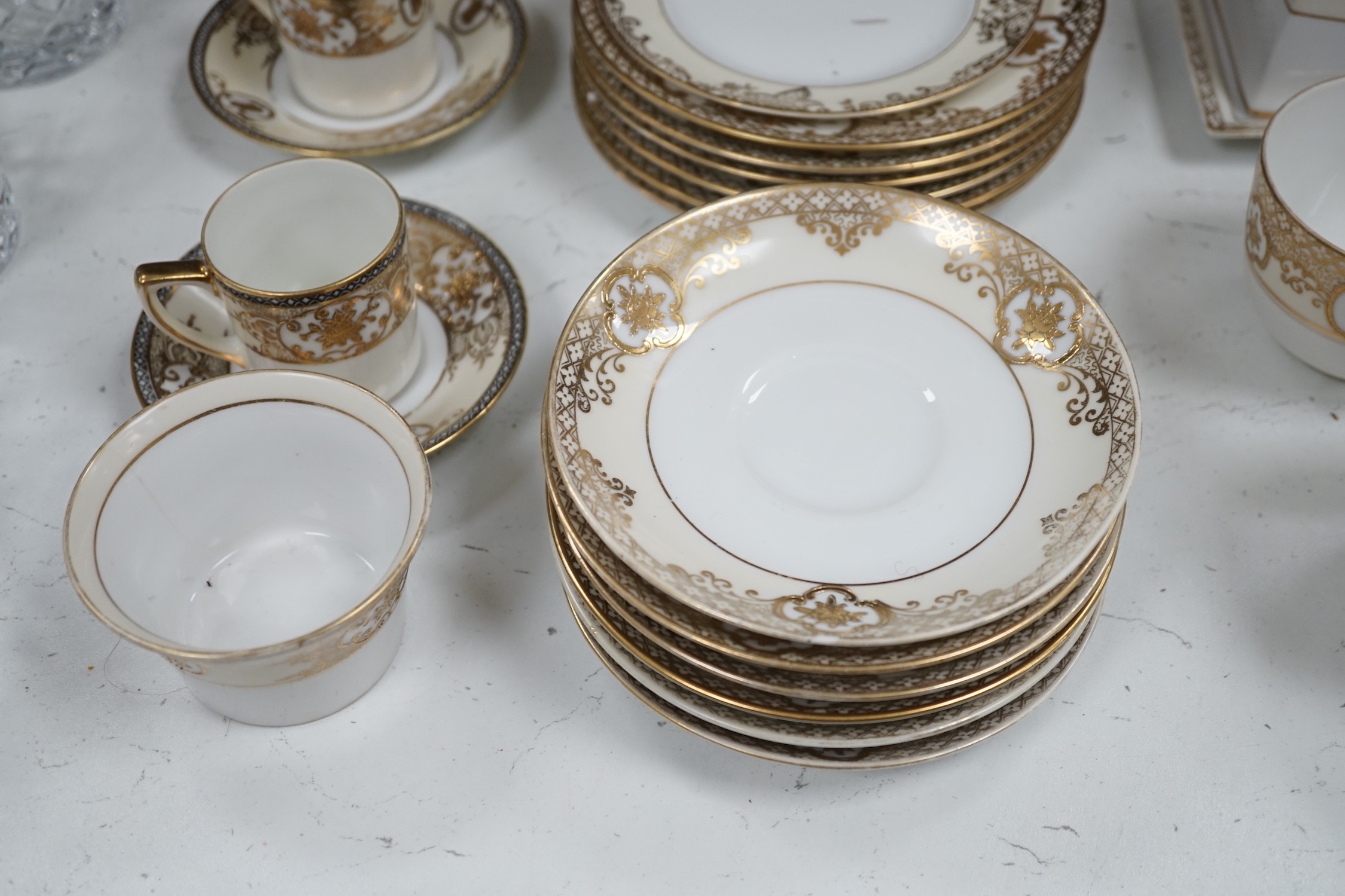 A Noritake tea and coffee set, pattern number 44318 - Image 3 of 9