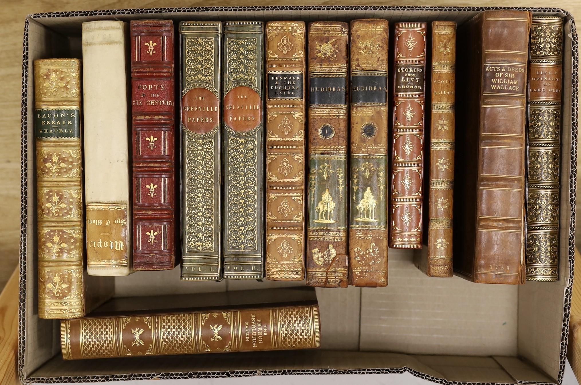 ° ° A collection of leather bound books to include:Seven Pillars of Wisdom, Gallery of Portraits, - Image 4 of 5