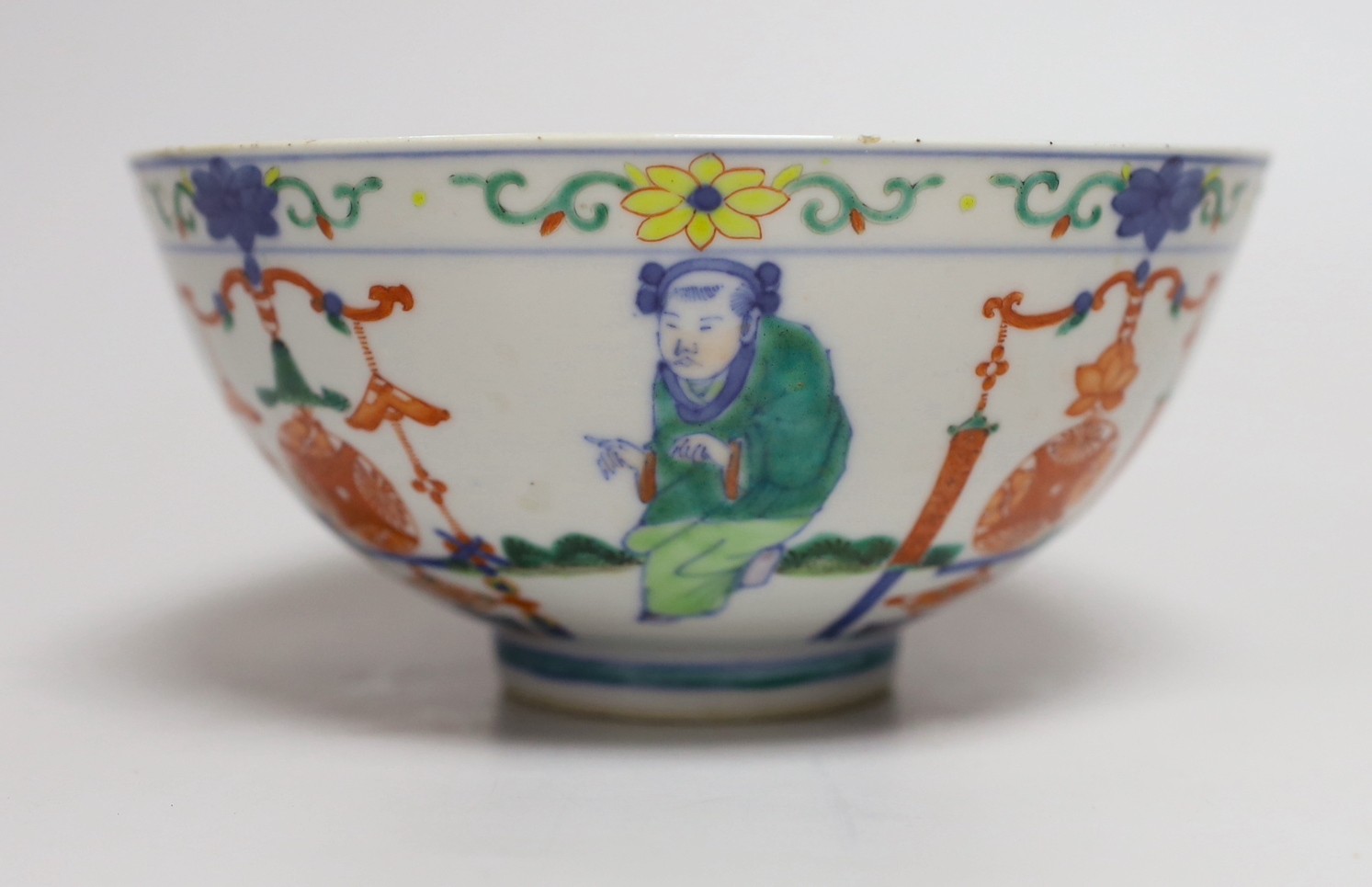 A Chinese wucai ‘boys’ bowl, Kangxi mark late 19th/early 20th century, dragon to the interior, 16. - Image 3 of 5