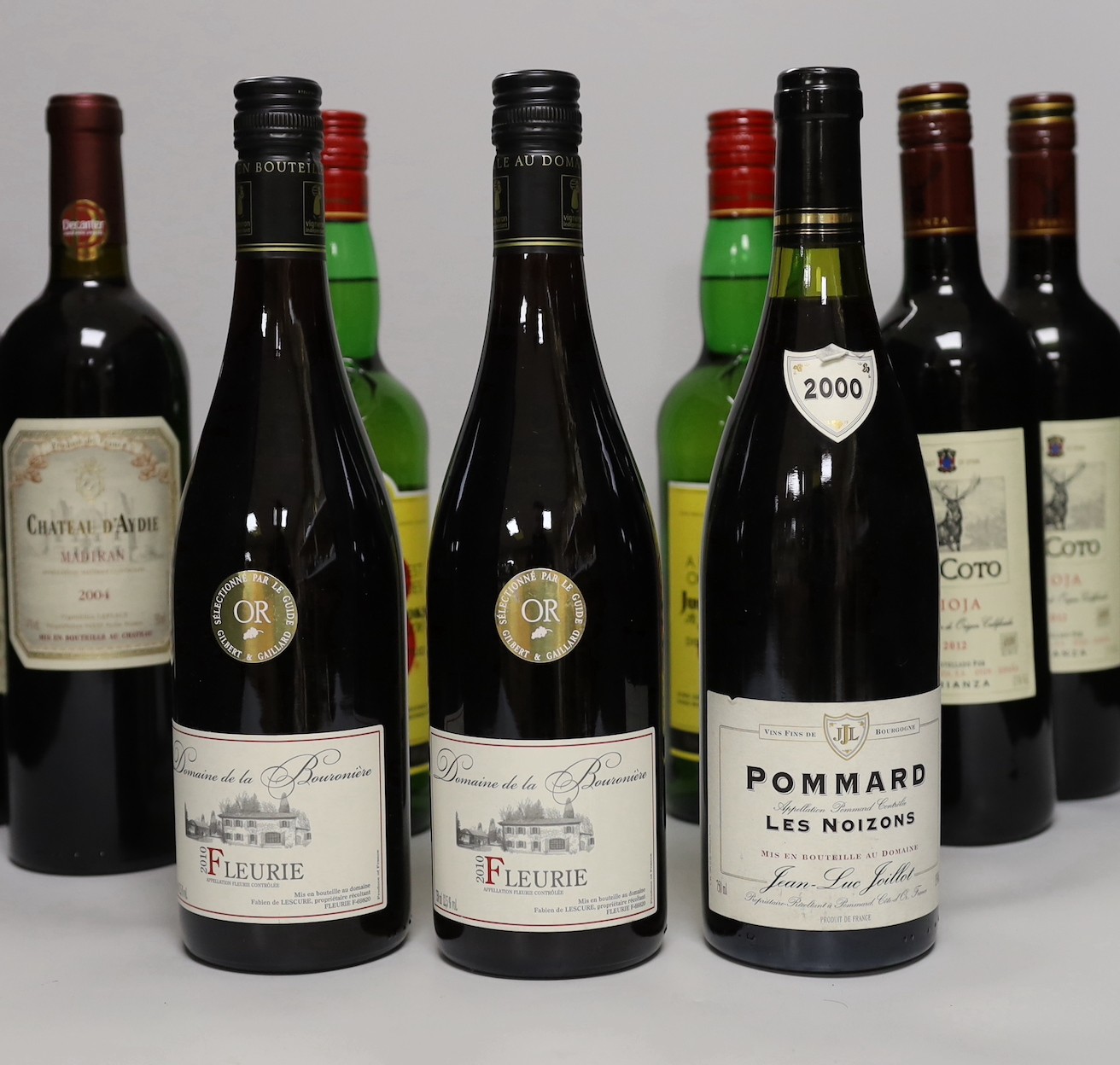 A quantity wine and spirits including Fleurie, Pommard, El Coto Rioja, Chateau D’Aydie, Gordons, J&B - Image 2 of 3