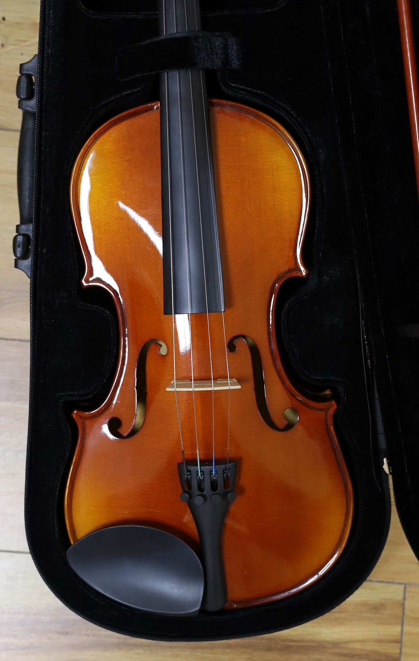 A cased early 20th century violin marked Gilks, Westminster, London and 2 modern cased Chinese - Image 6 of 7