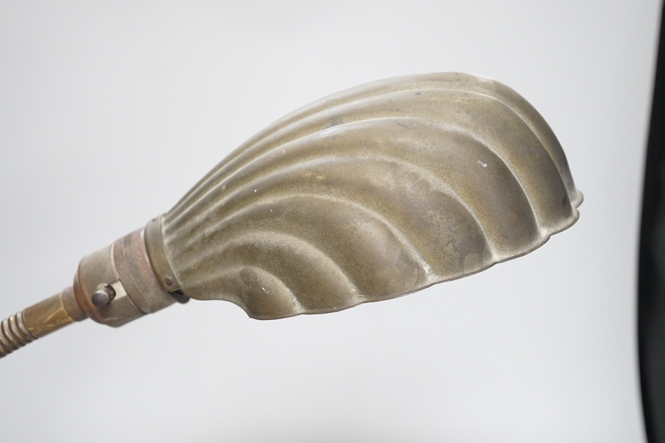 An Edwardian brass adjustable ‘shell’ desklamp - Image 3 of 3