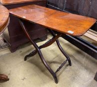 A Victorian rectangular mahogany coaching table, length 90cm, width 45cm, height 69cm