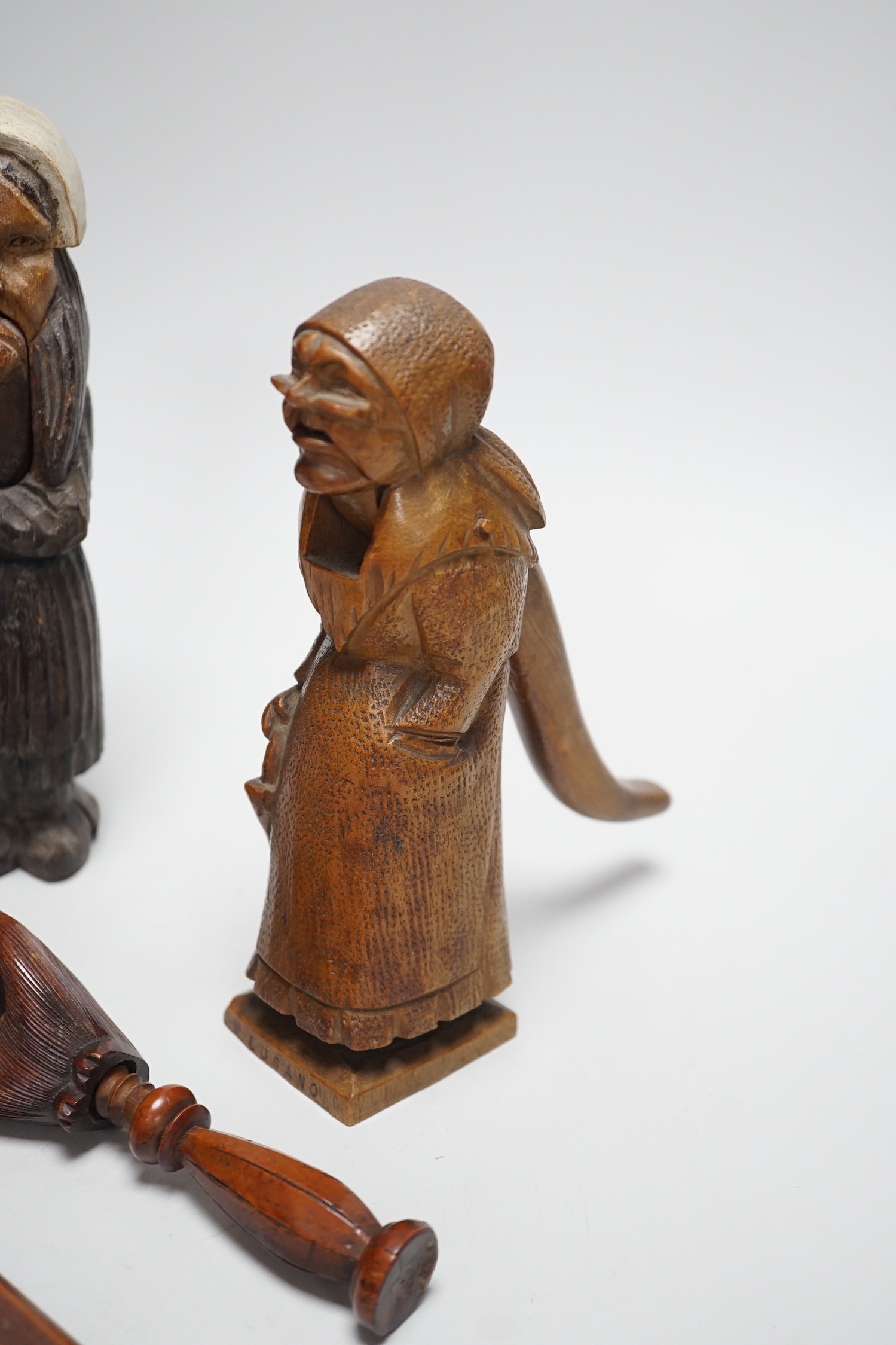 Four late 19th /early 20th century carved wood nutcrackers - Image 5 of 5