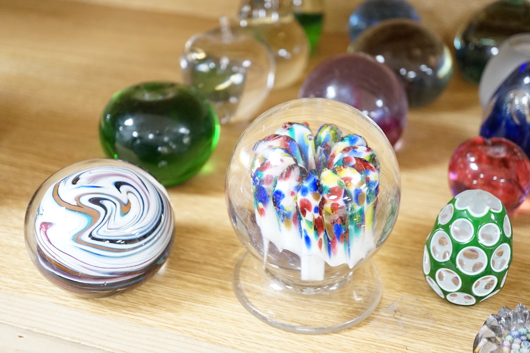 A collection of mixed paperweights to include a faceted floral Perthshire example, other Scottish - Image 7 of 7