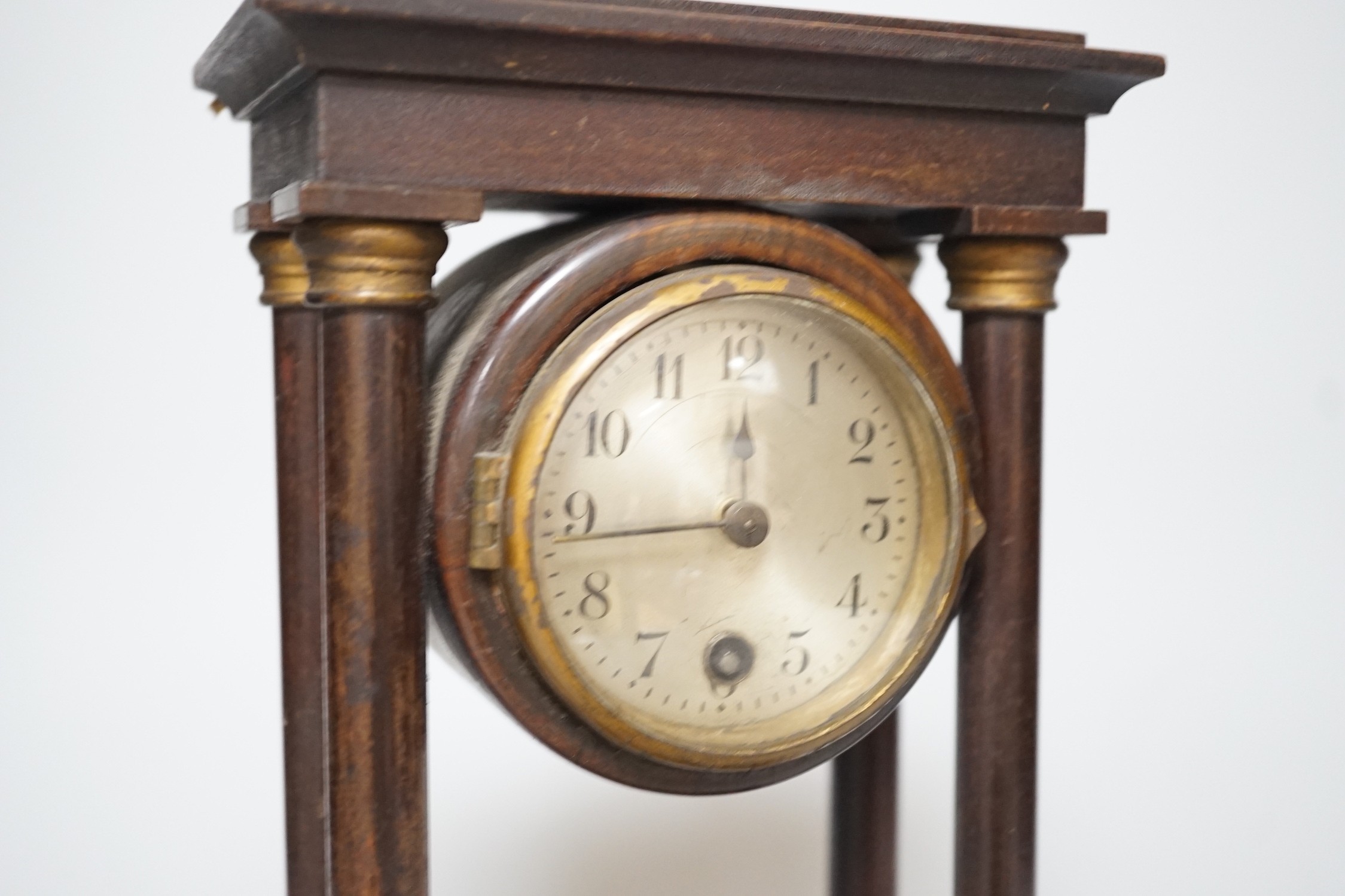 An Edwardian Portico-type mantel clock, 27cms high - Image 2 of 5