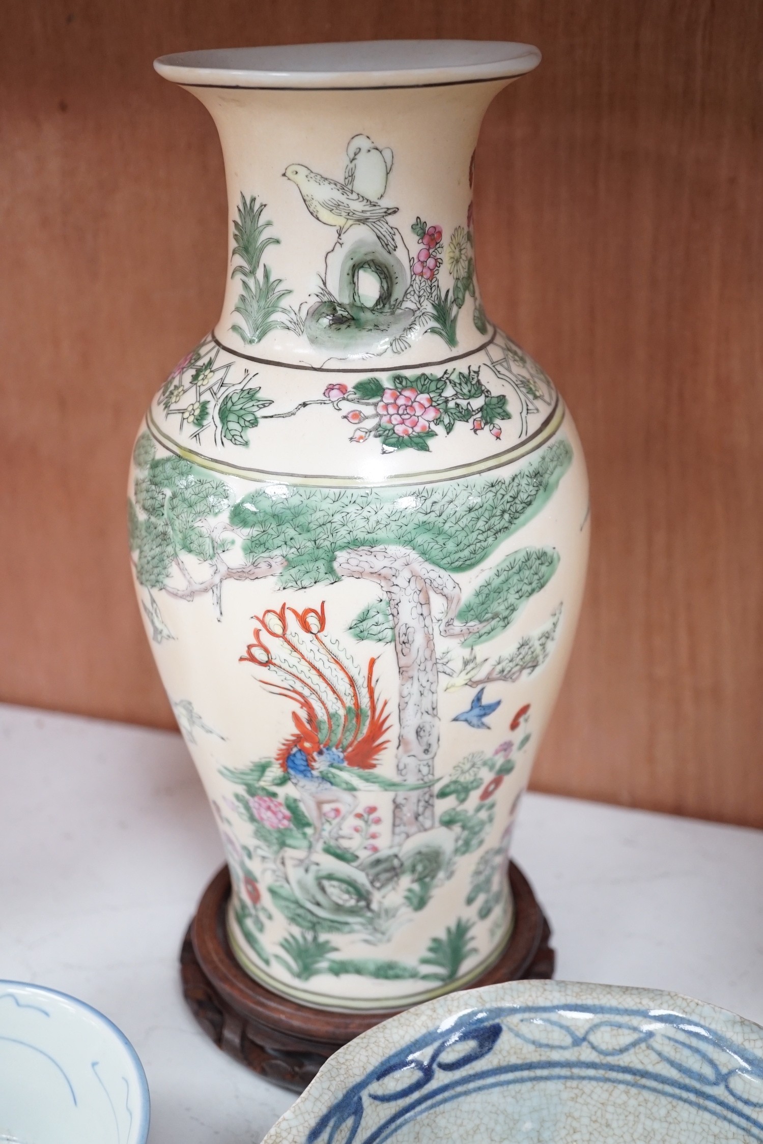 A quantity of Chinese and Japanese ceramics etc. - Image 9 of 16