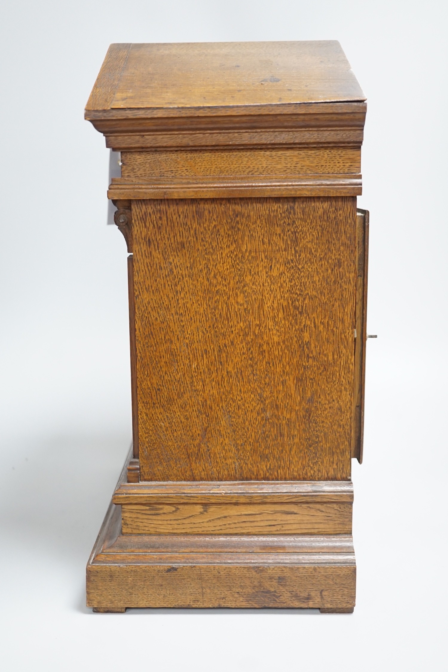 A late 19th century Black Forest oak bracket clock, 40.5cm - Image 3 of 5