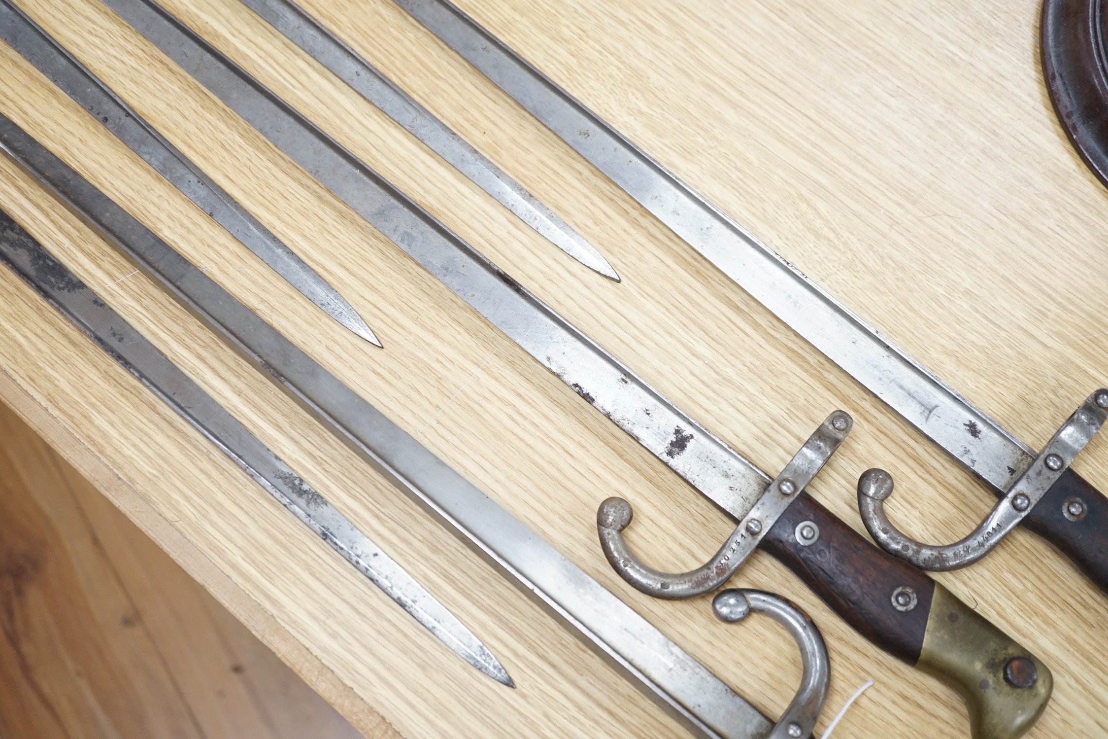 A group of six 19th century French bayonets - Image 3 of 9