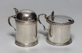 A late Victorian silver dome topped mustard pot, Josiah Williams & Co, London, 1897, height 8cm