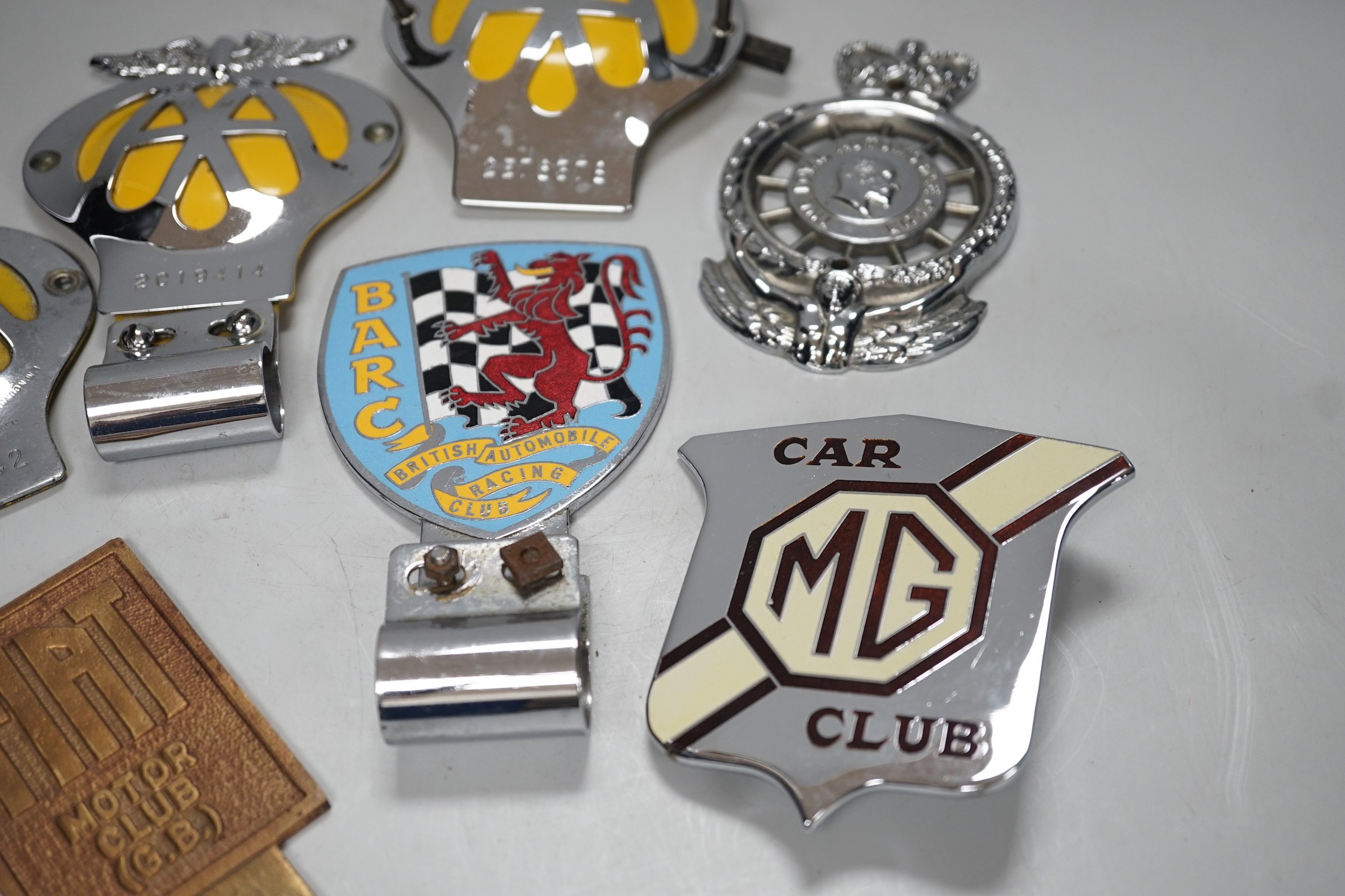 Seven car badges: Fiat motor club, British automobile racing club, MG club, the automobile club - Image 3 of 5