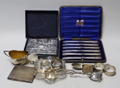 Sundry silver items including pierced shallow dish, cased handled tea knives, sterling mounted