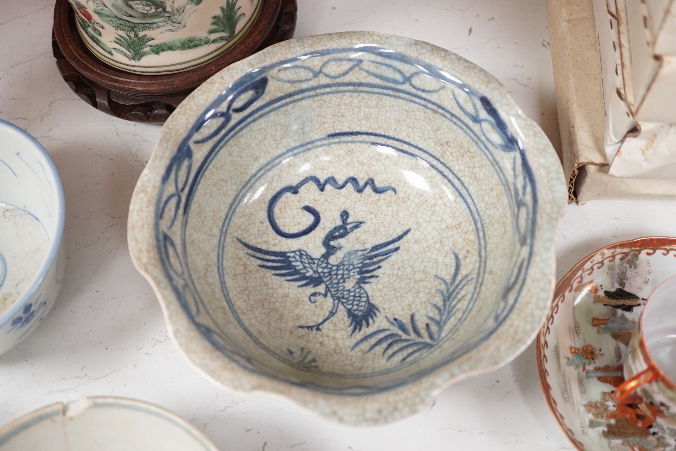 A quantity of Chinese and Japanese ceramics etc. - Image 11 of 16