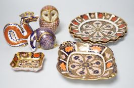 Four various Royal Crown Derby 1128-pattern dishes, plates 21cm, and three Royal Crown Derby