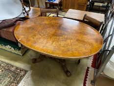 A Victorian oval walnut loo table, length 150cm, width 106cm, height 74cm