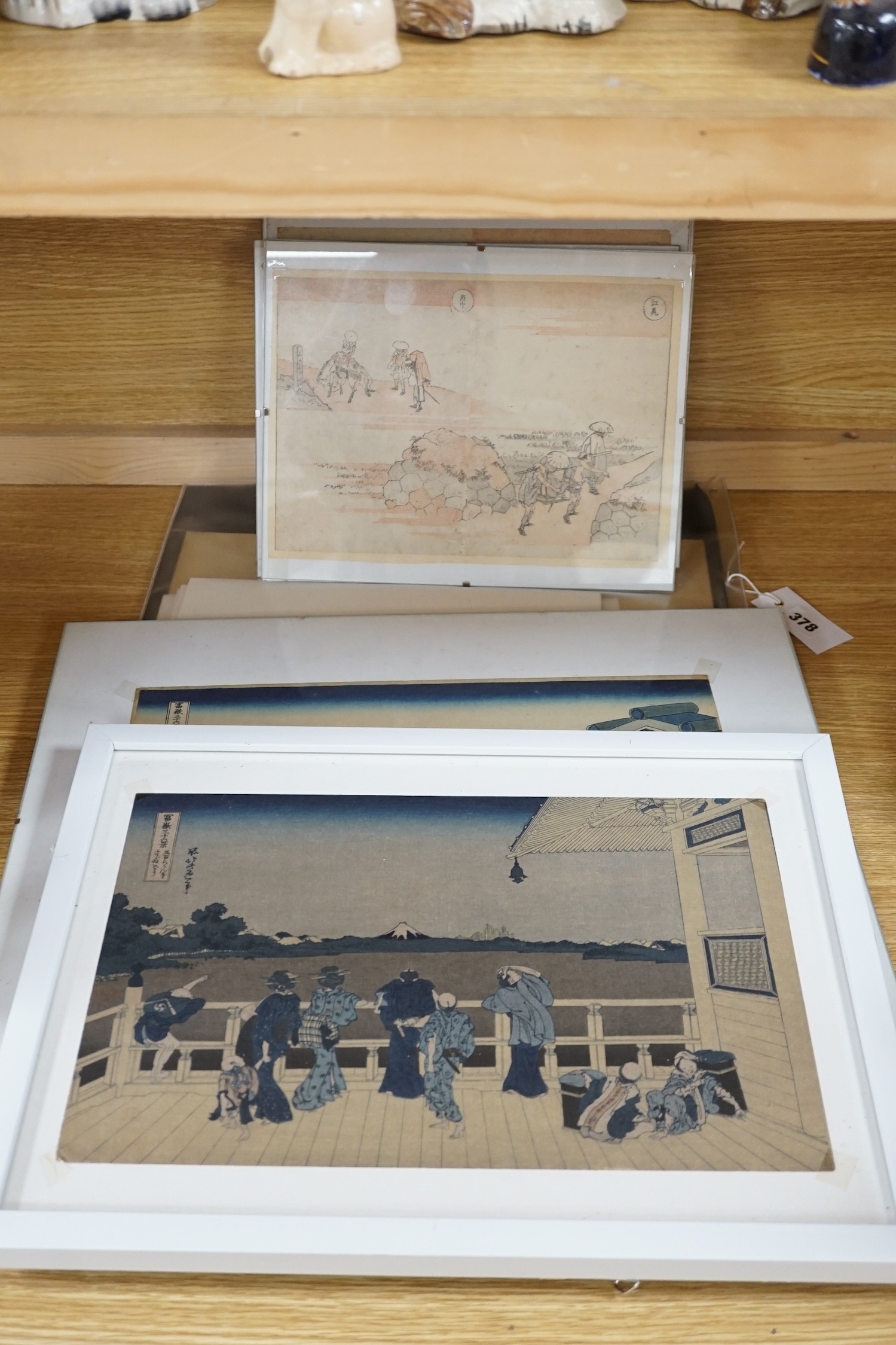 A collection of framed and mounted Japanese prints (approx. 15) - Bild 2 aus 2
