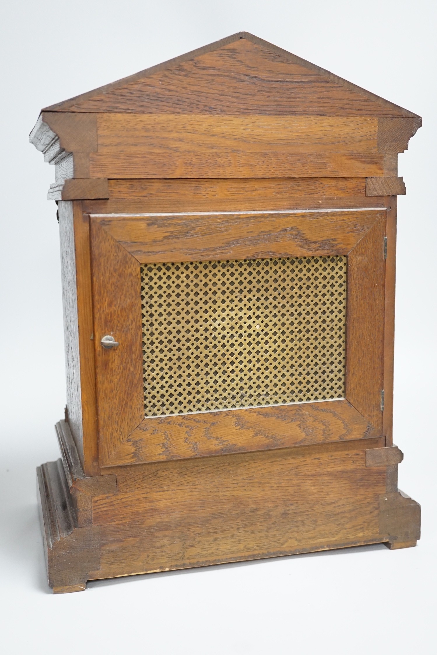 A late 19th century Black Forest oak bracket clock, 40.5cm - Image 4 of 5