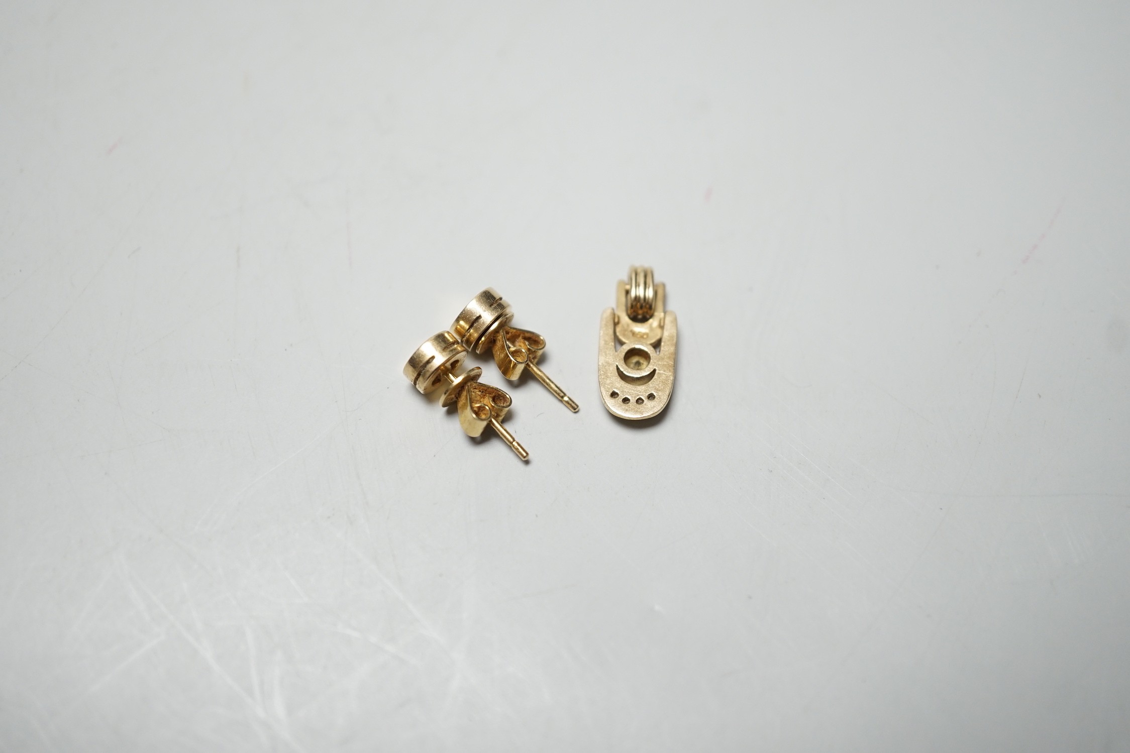 A modern pair of 585yellow metal and solitaire diamond set ear studs, 6mm and a matching pendant, - Image 5 of 5