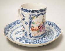A Chinese Export famille rose tankard, 13cm tall, together with a Chinese blue and white plate, both