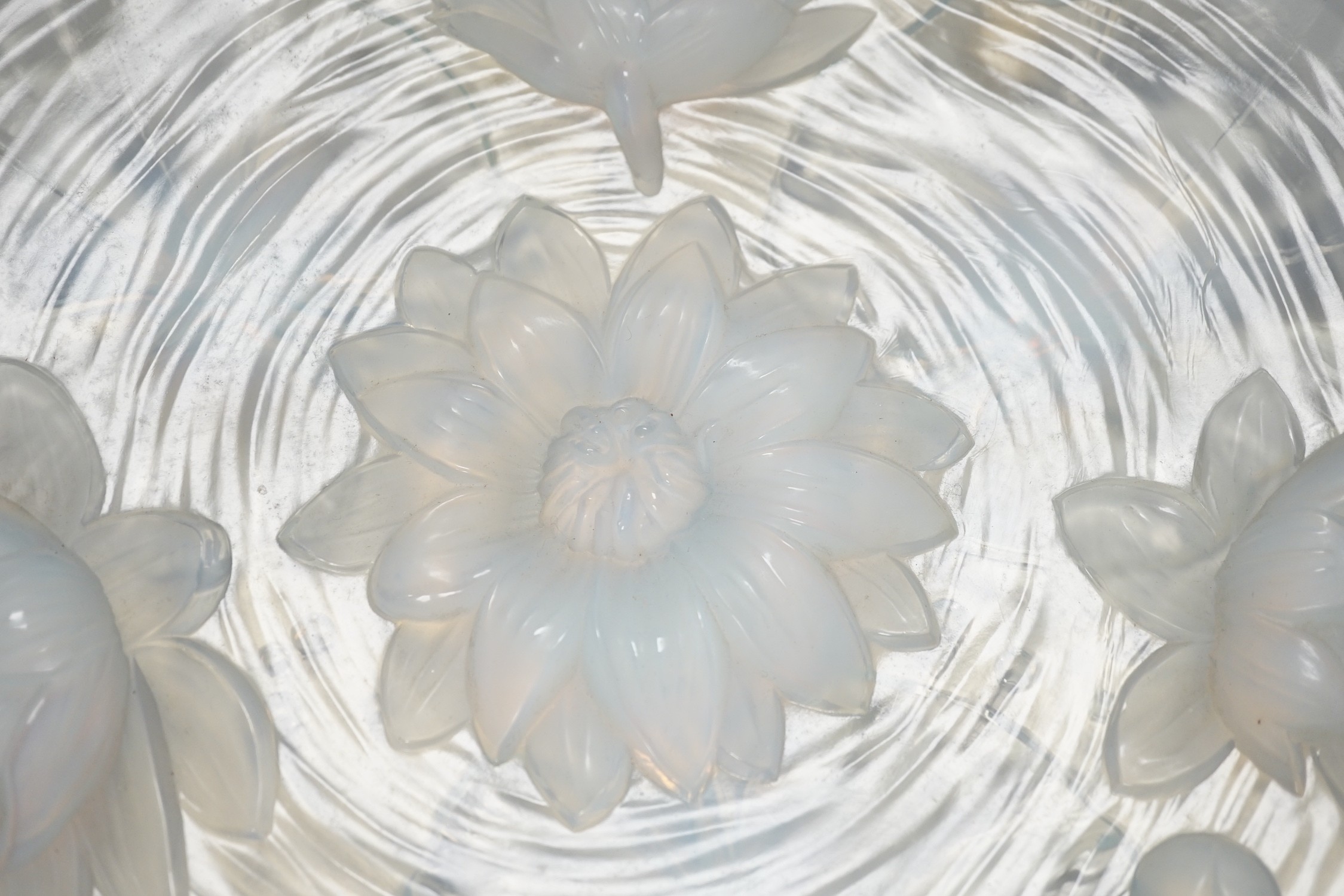 A Verlys opalescent glass dish with flower decoration. 35cm diameter - Image 3 of 7