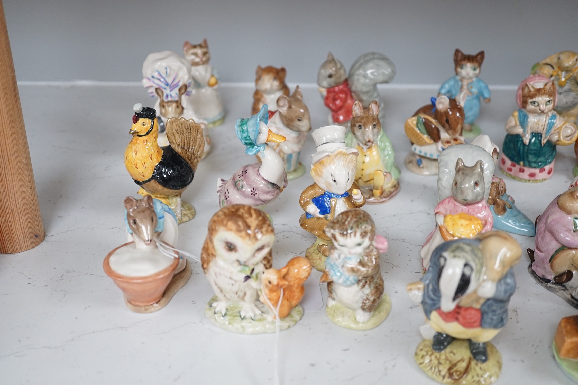 A collection of 24 Beswick Beatrix Potter porcelain animals - Image 6 of 9