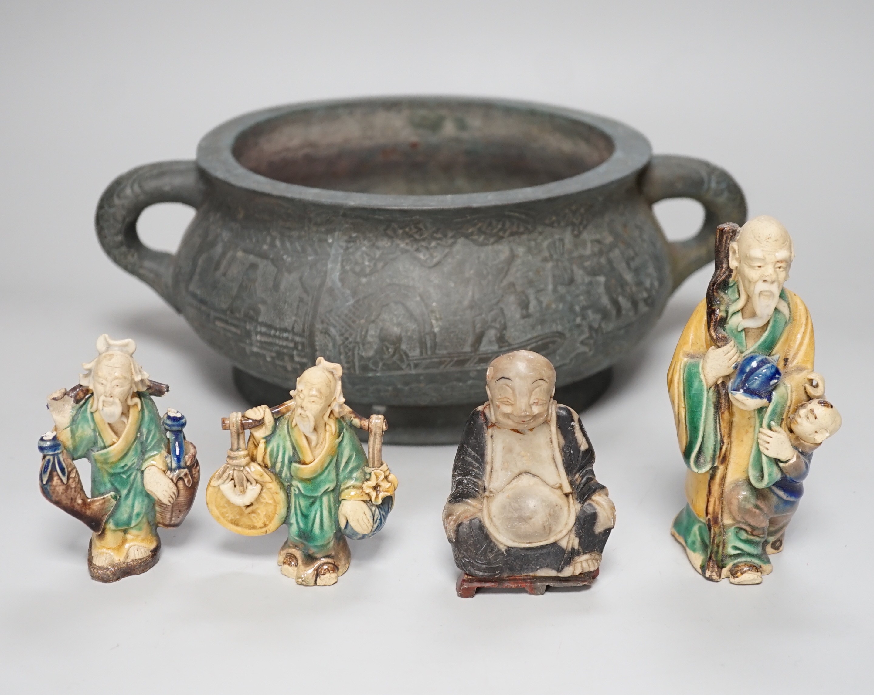 A large late 19th/early 20th century Chinese bronze censer, gui, Xuande mark, together with four