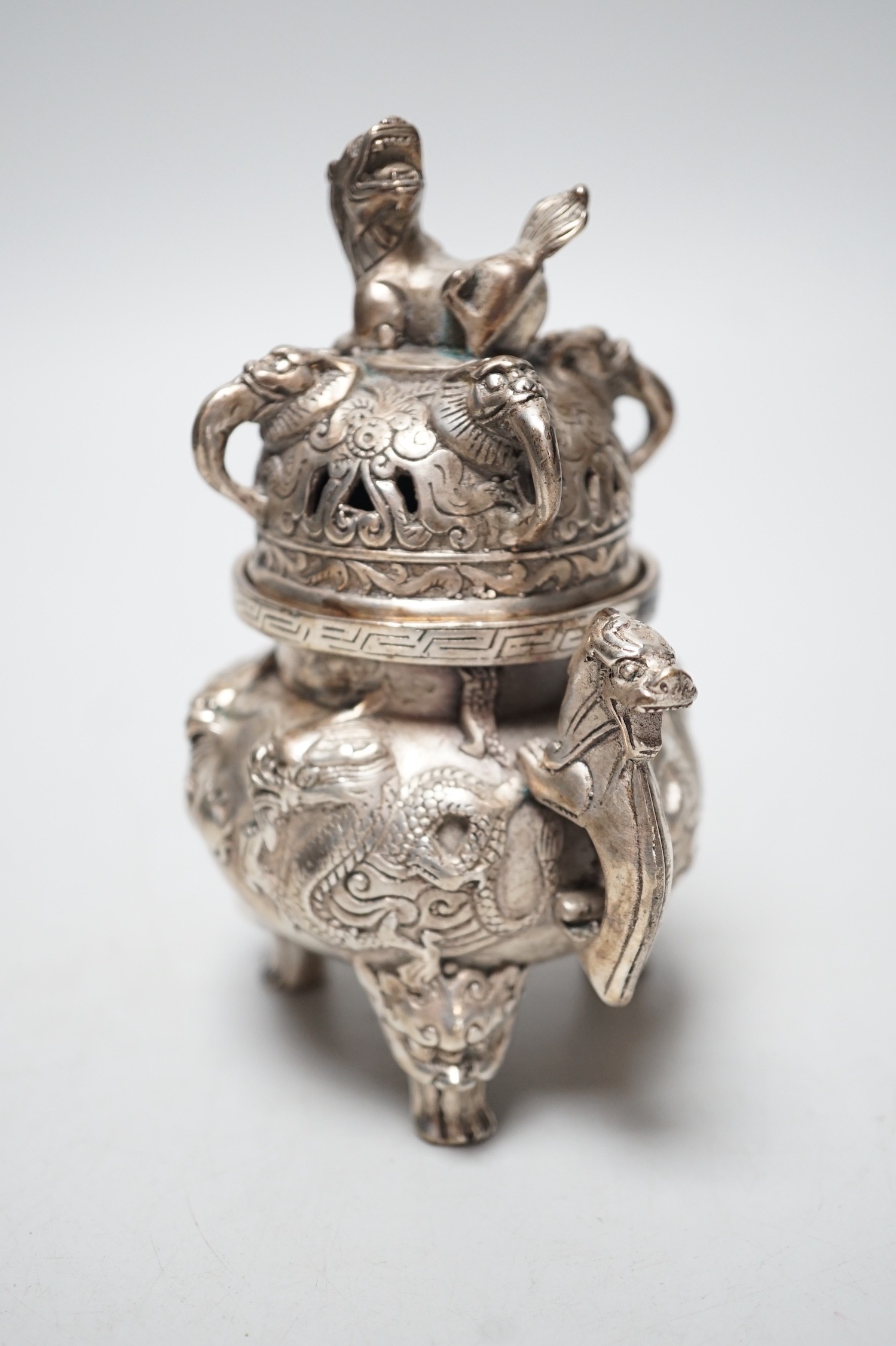 A Chinese cast metal censer and cover, seal mark to base. 13cm tall - Image 2 of 5