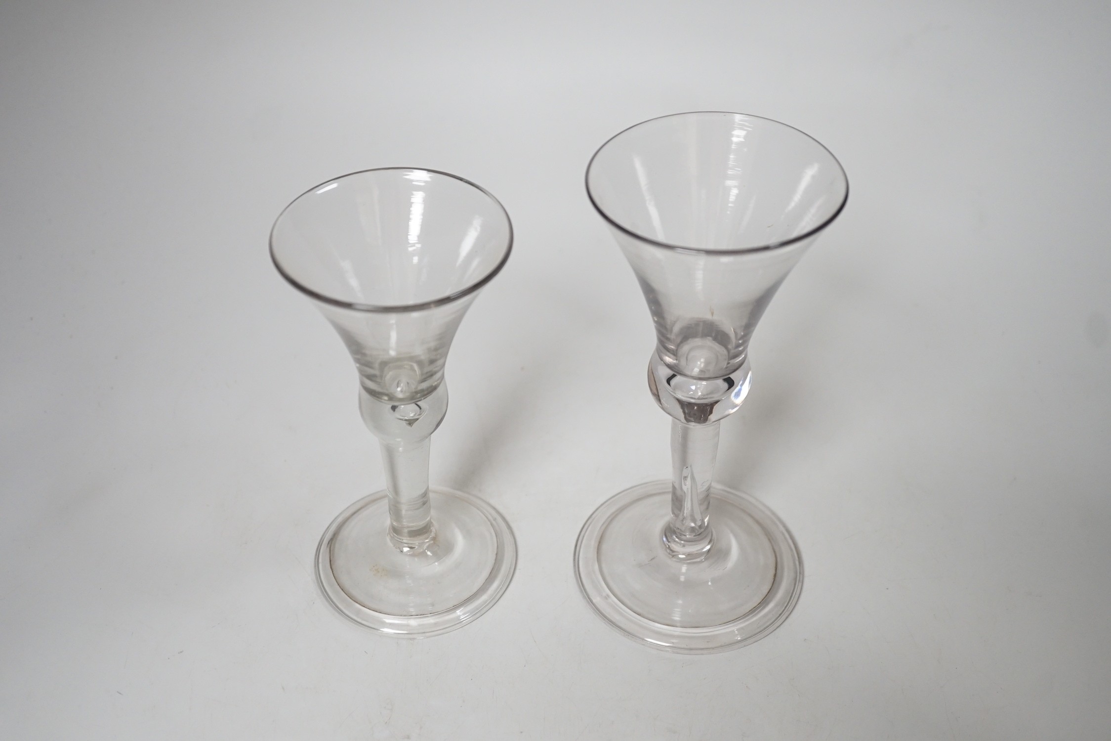 Two Georgian style glass ale flutes. Tallest 18cm - Image 3 of 3