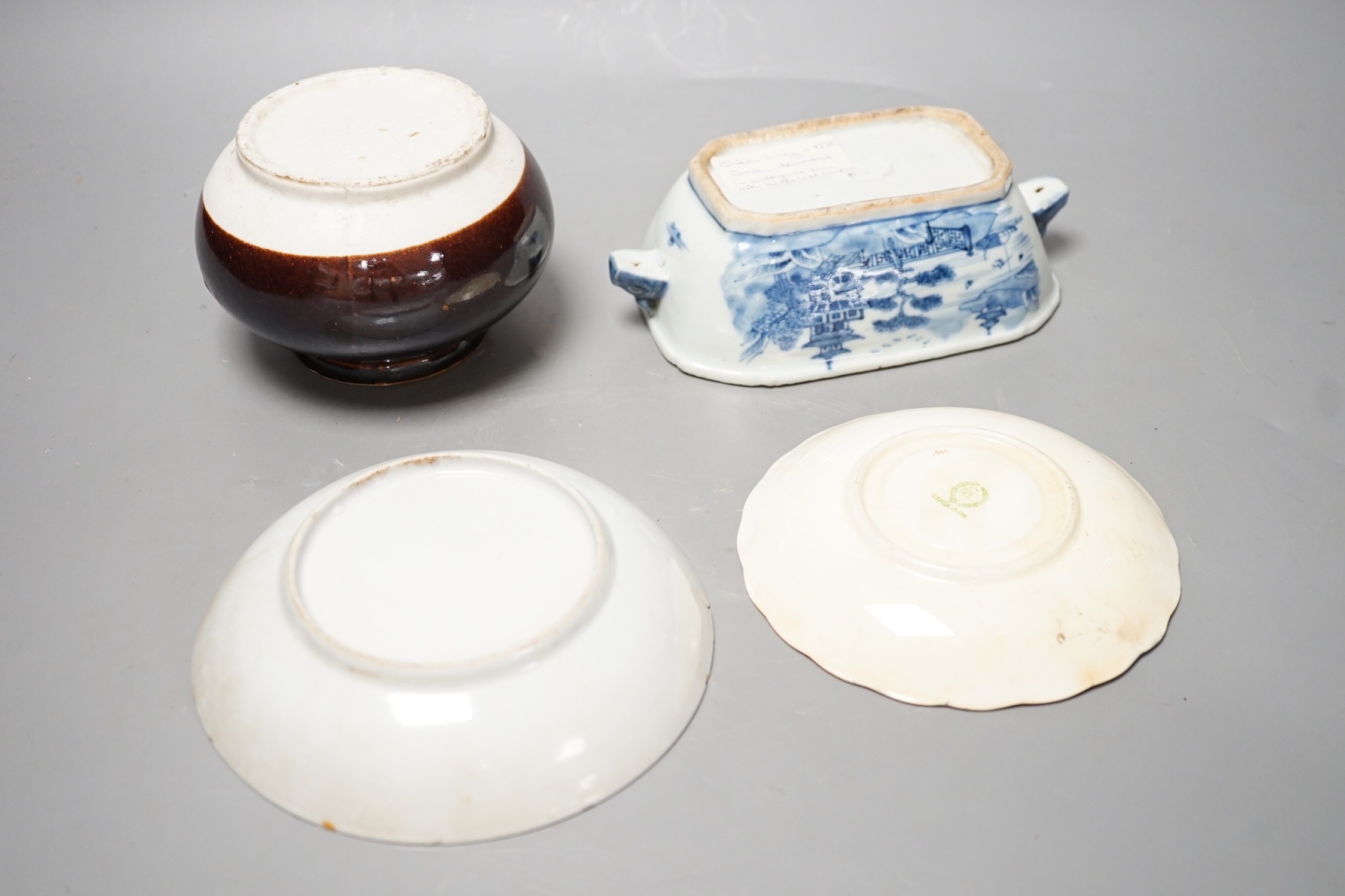 A group of 18th century and later Chinese ceramics (4) - Image 7 of 11