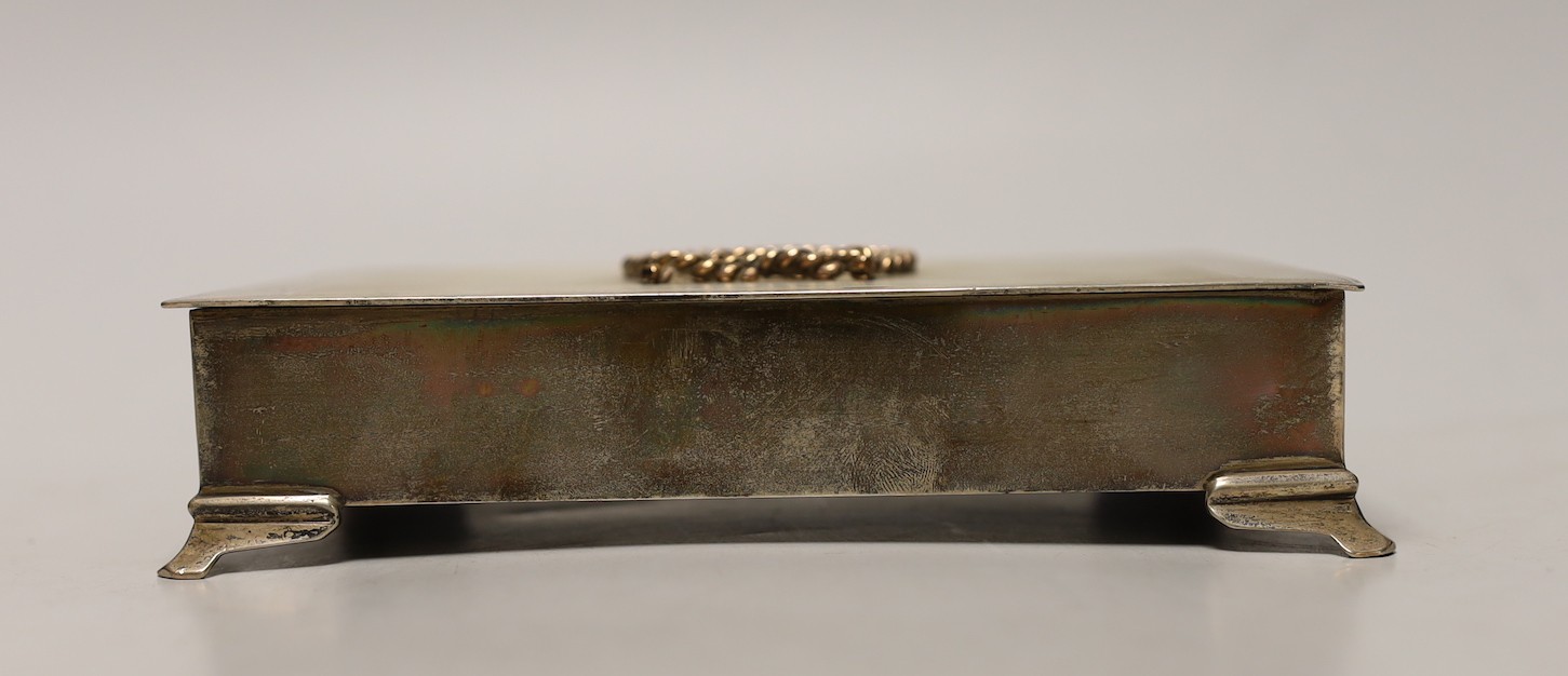 An Elizabeth II engine turned silver rectangular cigarette box, with yellow metal applique and - Image 2 of 5
