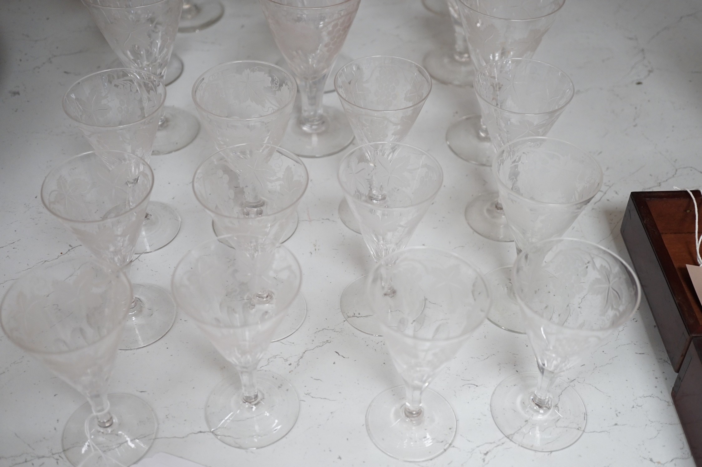 A part suite of Edwardian vineous etched glasses. Tallest 15cm - Image 6 of 6