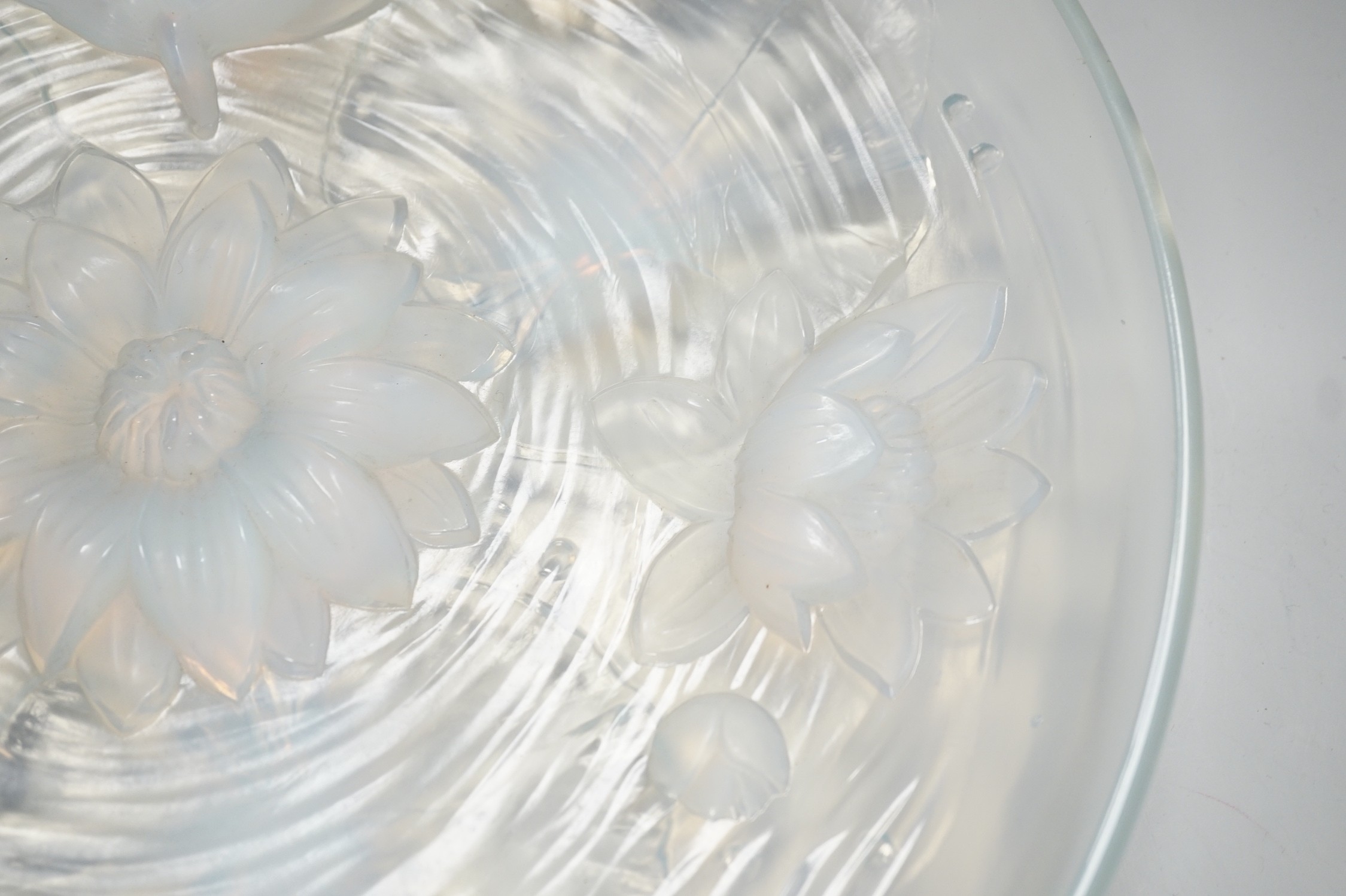 A Verlys opalescent glass dish with flower decoration. 35cm diameter - Image 4 of 7