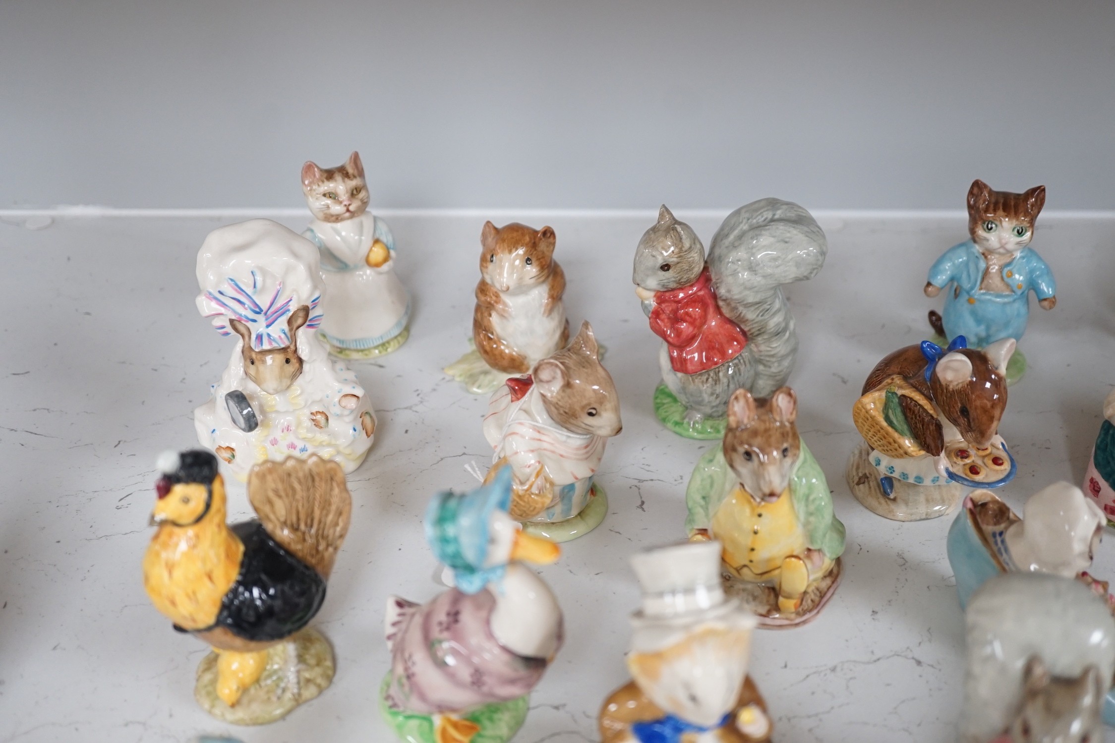 A collection of 24 Beswick Beatrix Potter porcelain animals - Image 5 of 9