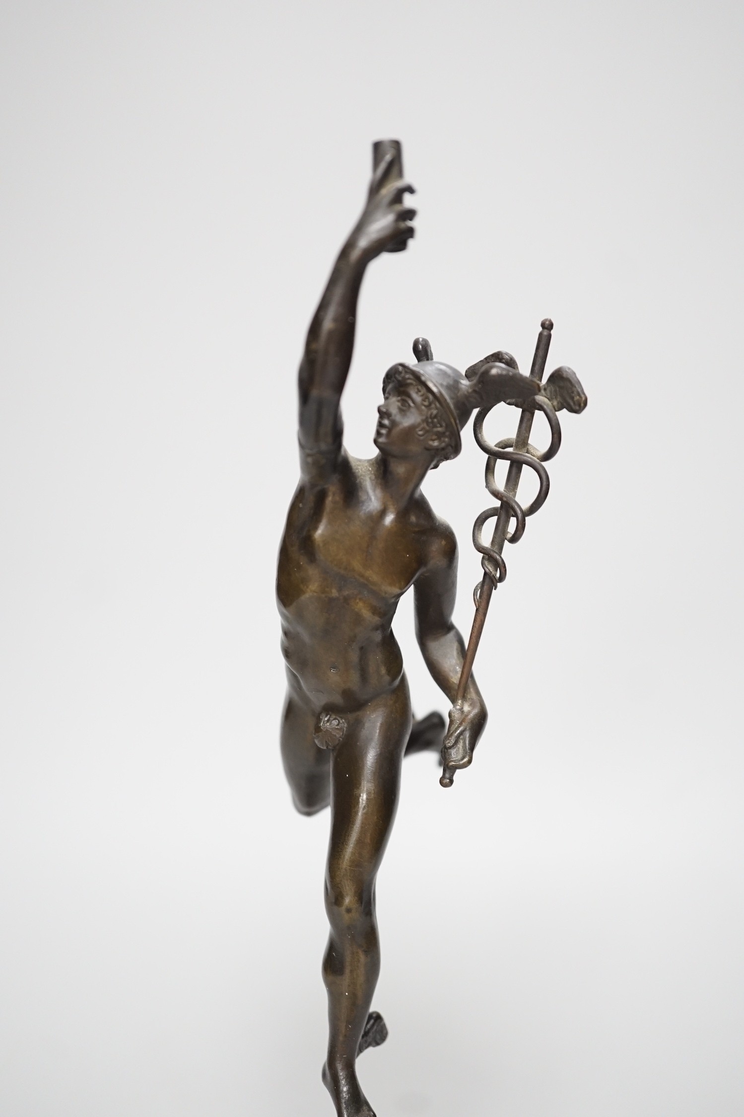 A bronze figure of Mercury on a graduated marble plinth. 33cm tall - Image 3 of 7