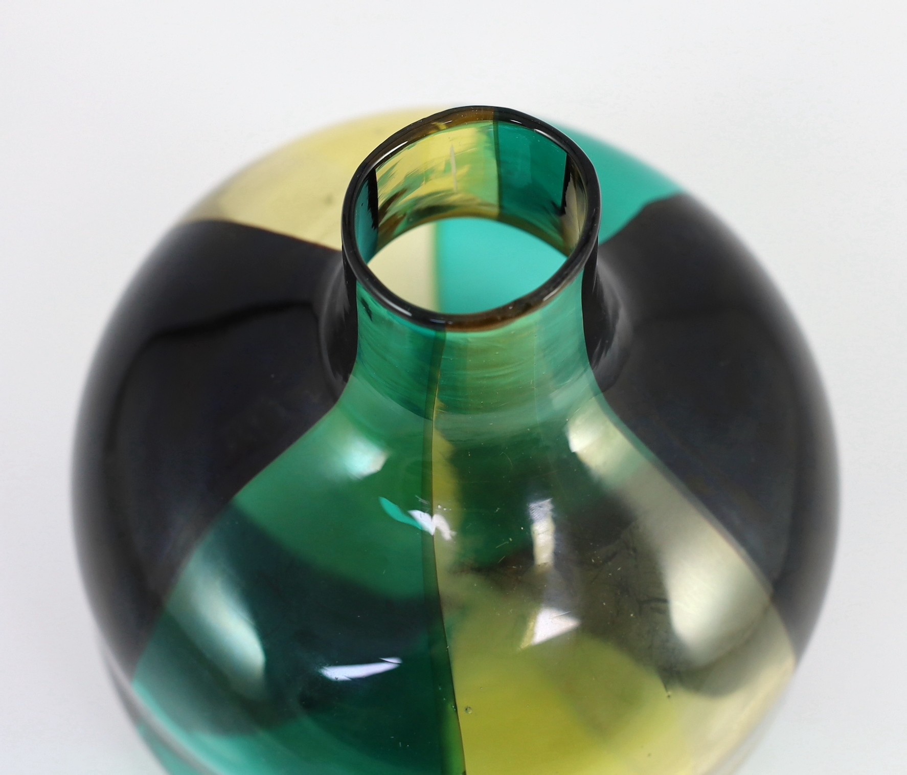 A Venini Murano ‘Spicchi’ glass vase, designed by Fulvio Bianconi, c.1955, model 4890, in green, - Image 4 of 5