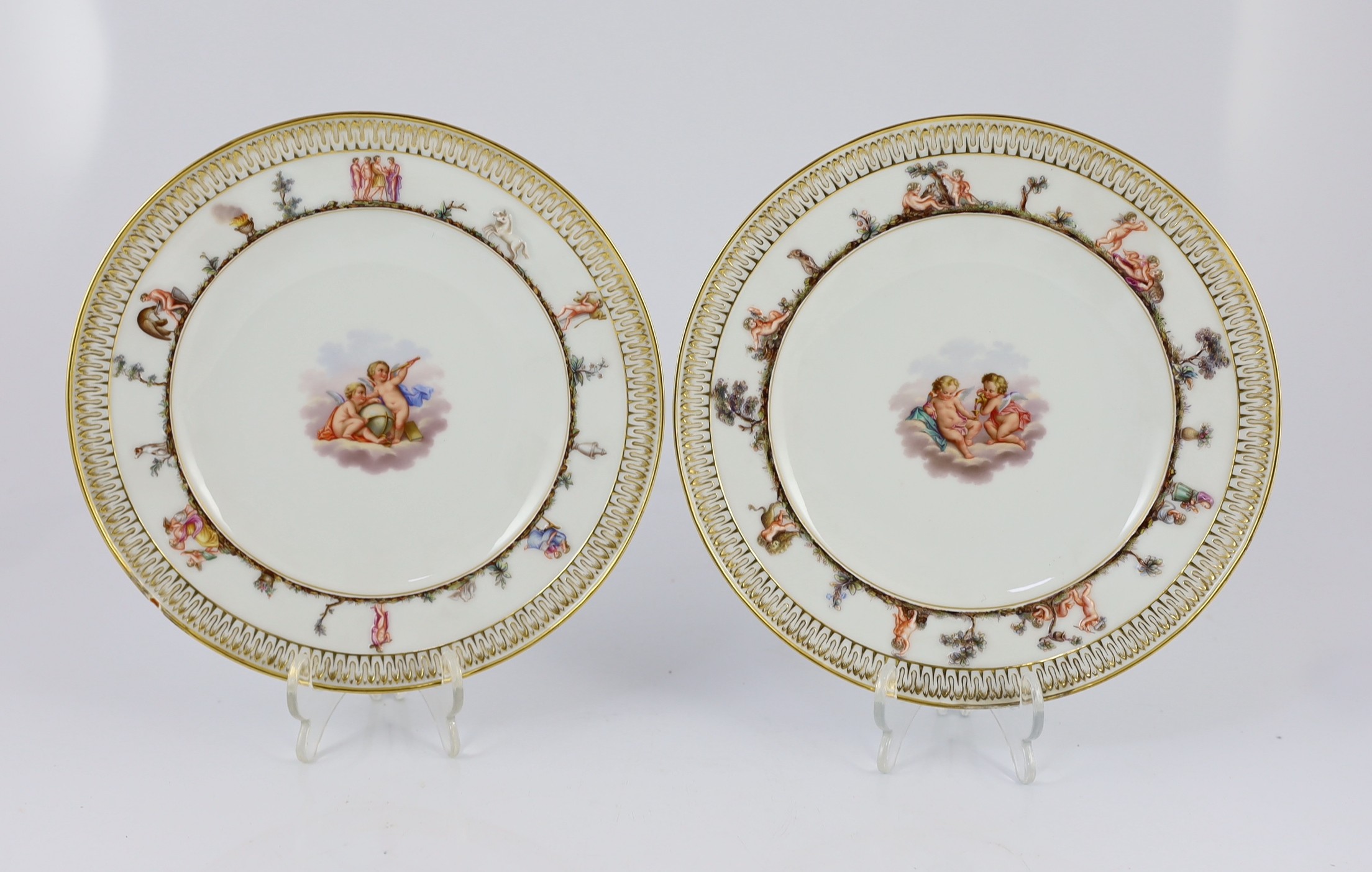 A set of five Meissen Capo di Monte style plates, 19th century, each painted to the centre with - Image 8 of 9