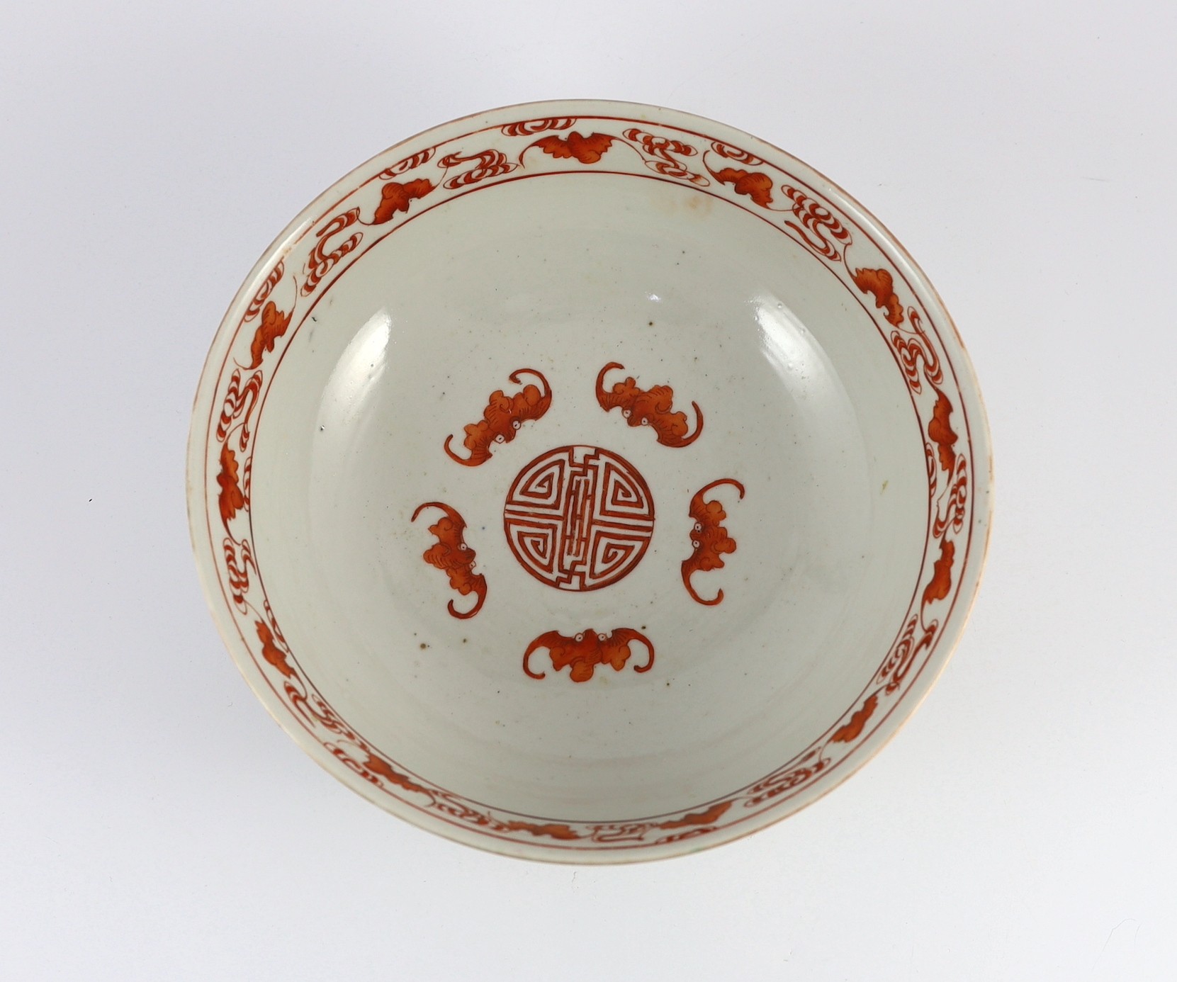 A Chinese famille rose ‘antiques and auspicious objects’ bowl, Chenghua mark, late 19th century, the - Image 3 of 4