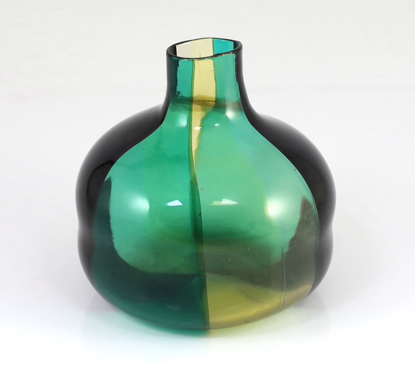 A Venini Murano ‘Spicchi’ glass vase, designed by Fulvio Bianconi, c.1955, model 4890, in green, - Image 3 of 5