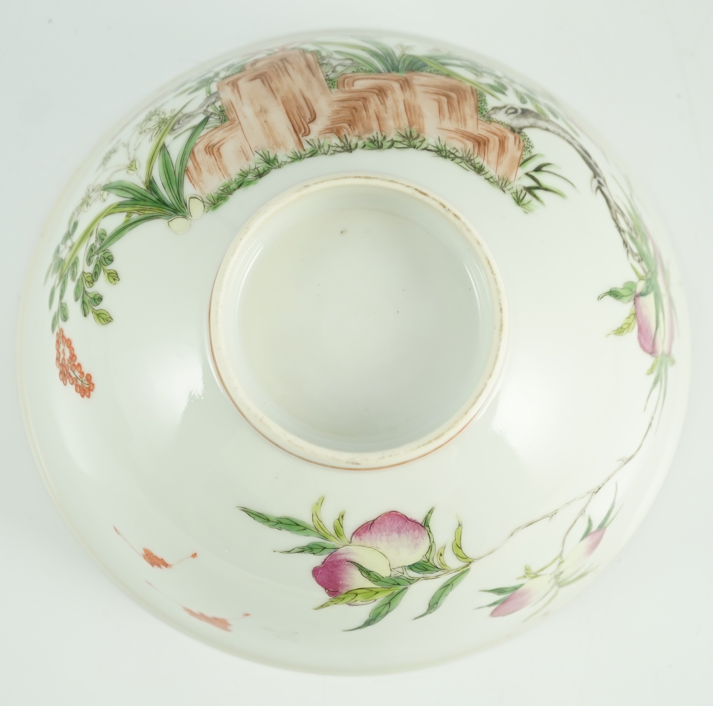 A Chinese famille rose bowl, Guangxu period, painted with rocks, linzghi fungus, a fruiting peach - Image 6 of 7