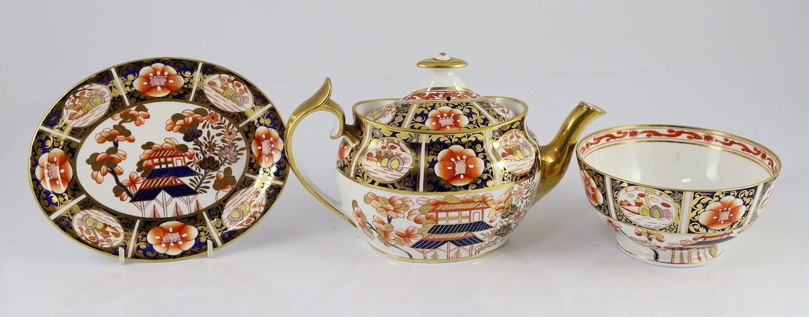 A Spode part tea service painted in Imari style with pattern 1956, c.1820, comprising a teapot cover - Image 10 of 14